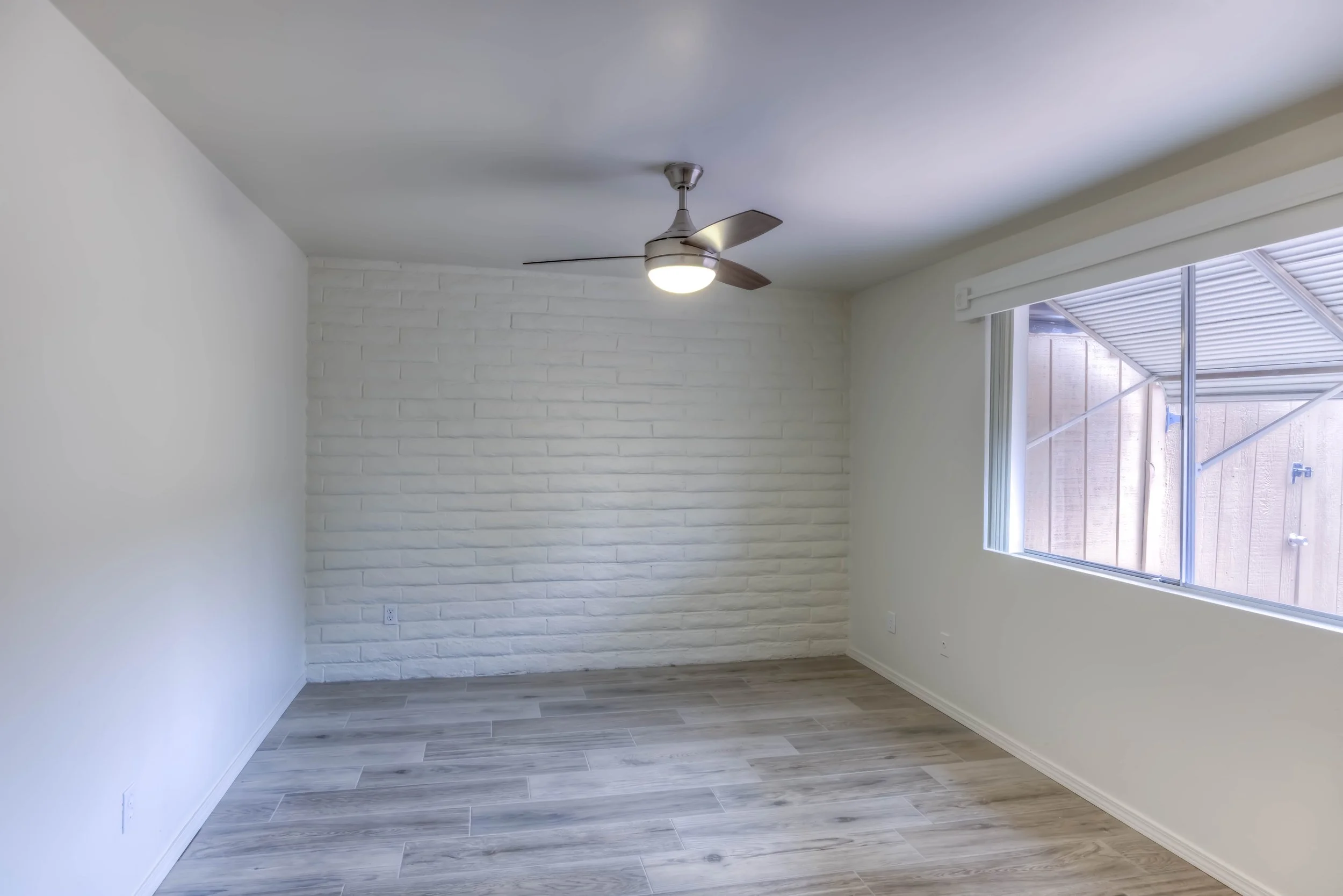 13 Bedroom 1 photo a.jpg