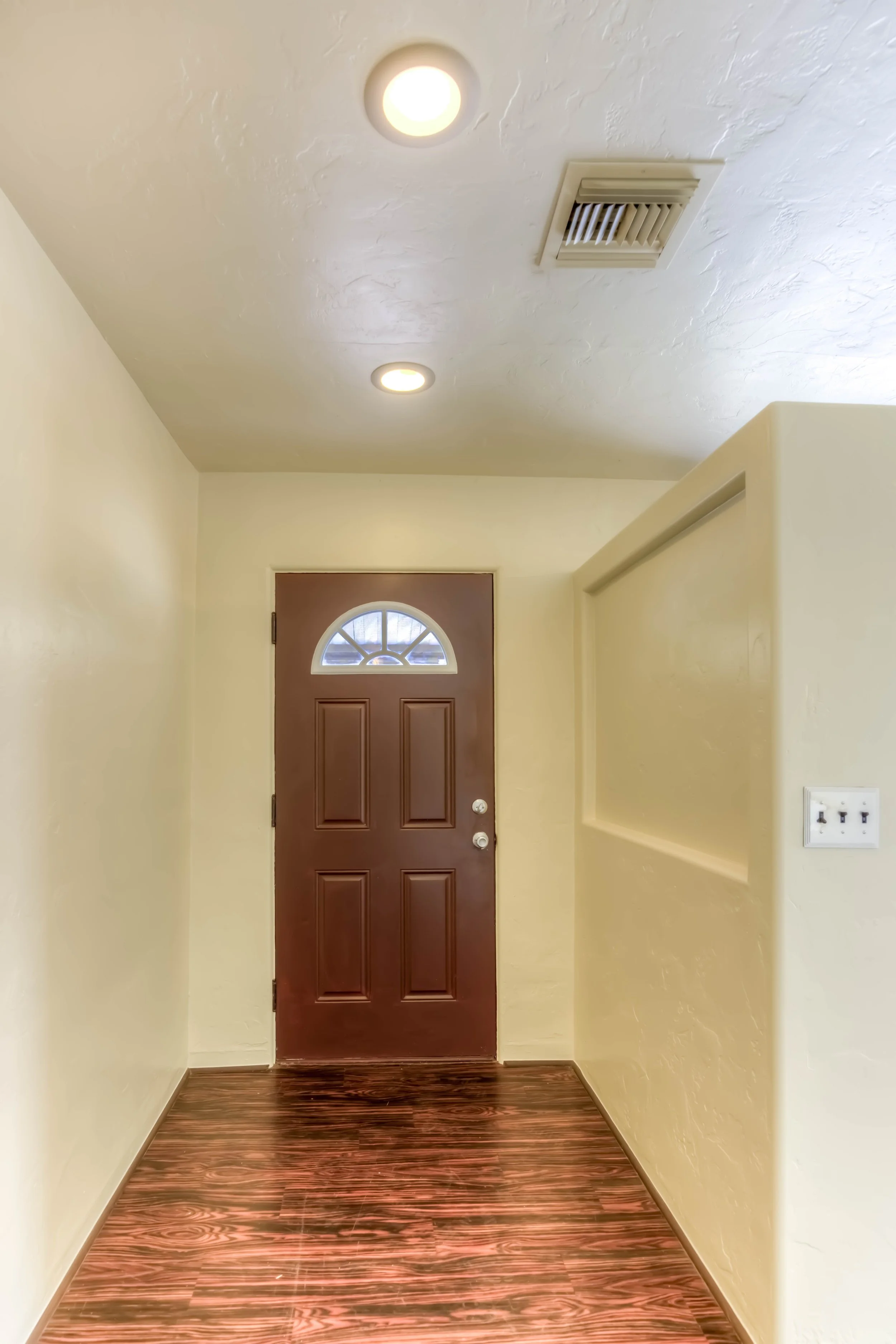 6 Interior Entrance.jpg