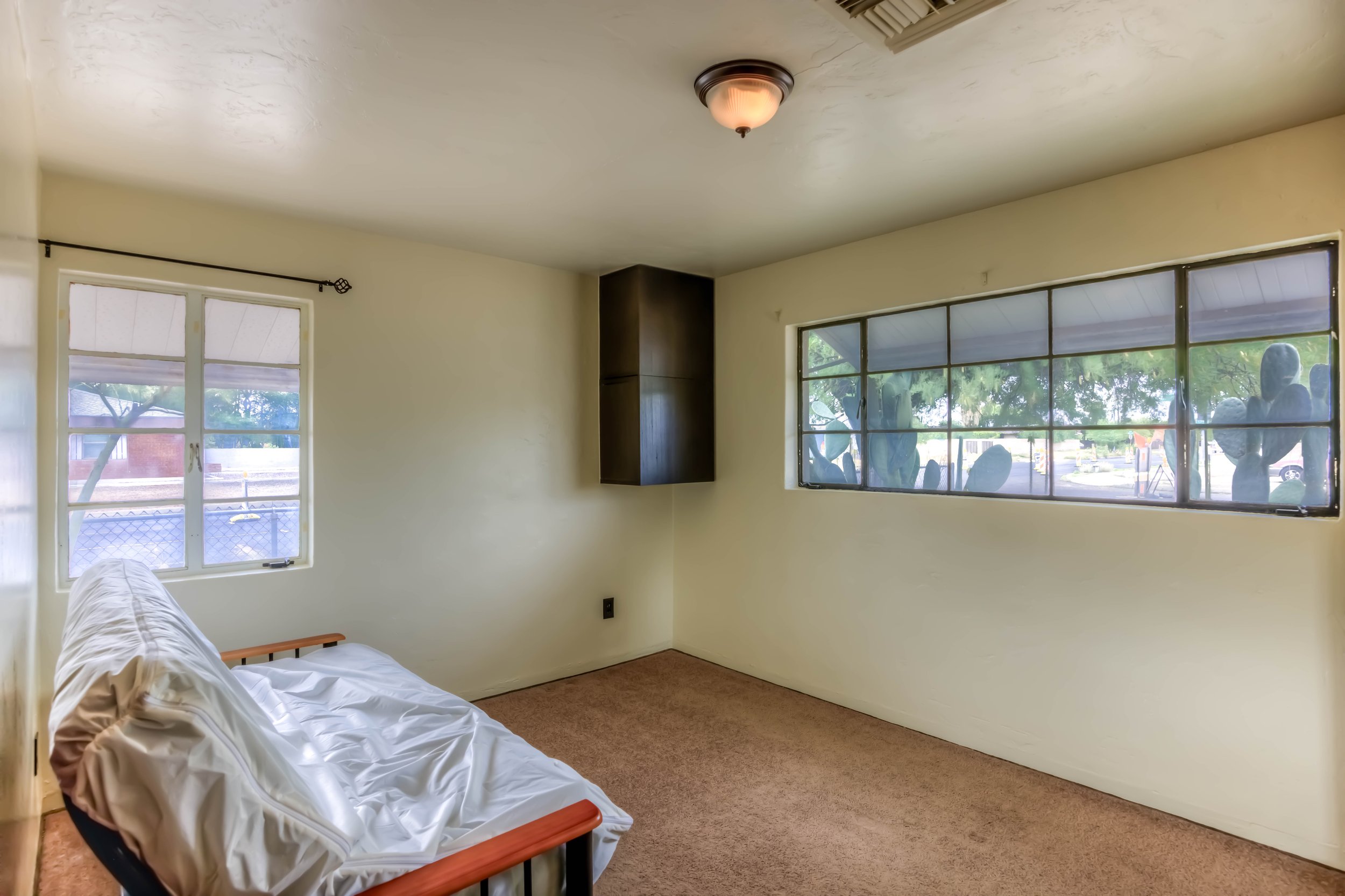 16 Bedroom 1 photo .jpg