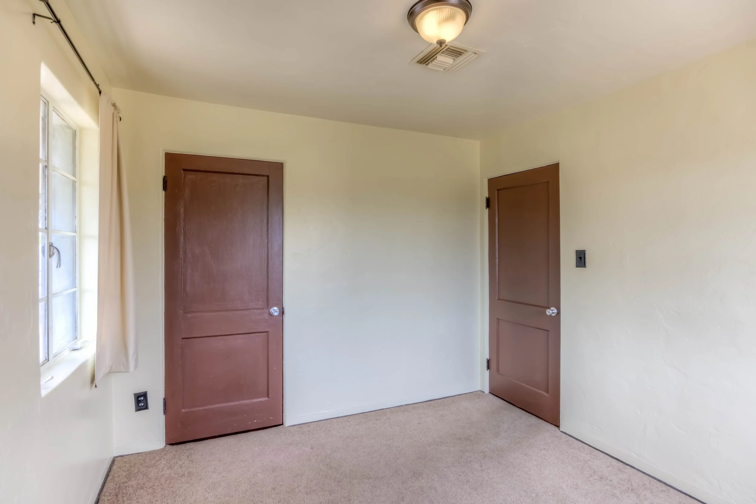 18 Bedroom 2 photo b.jpg