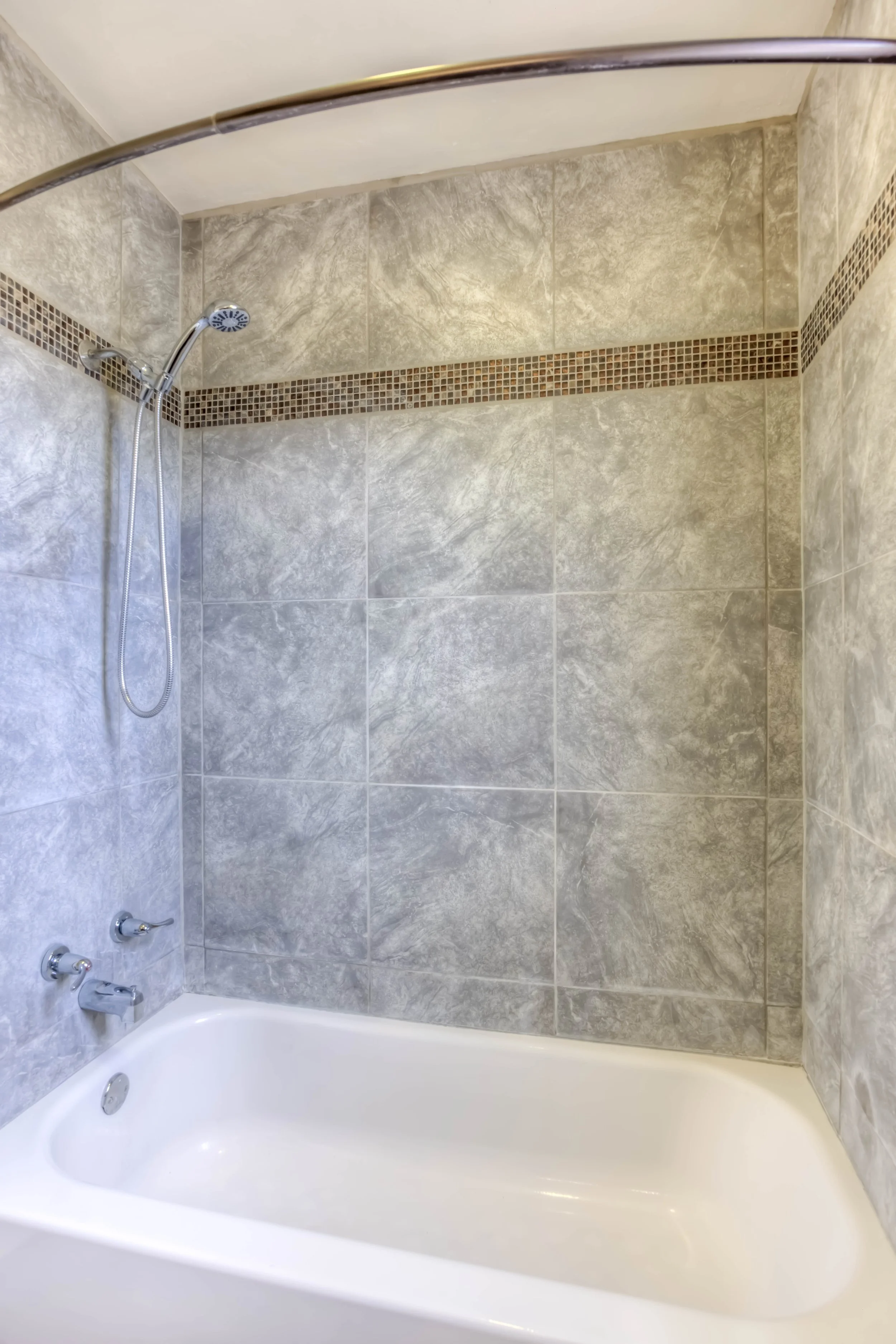 20 Bathroom photo b.jpg