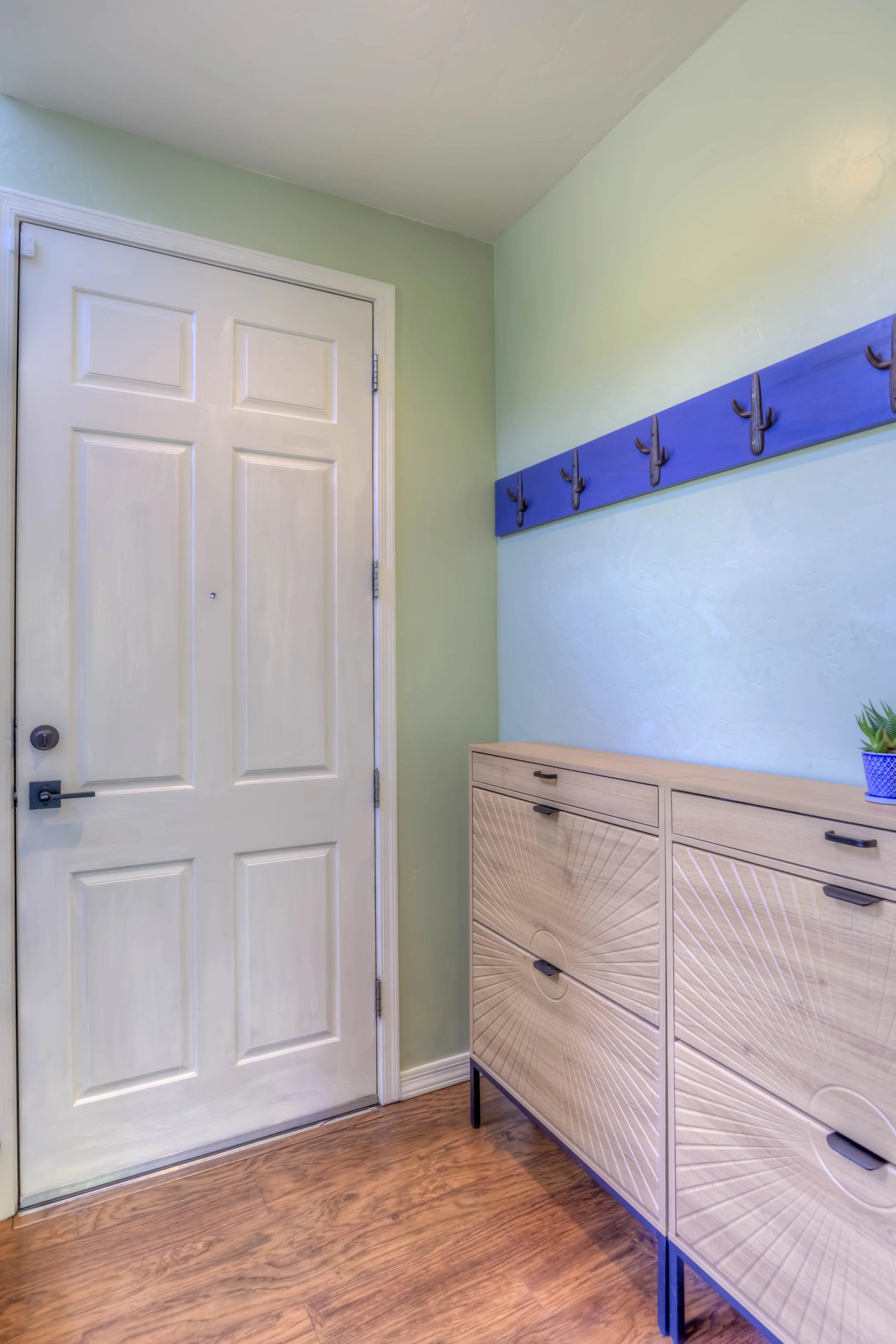 7 Interior Entrance.jpg