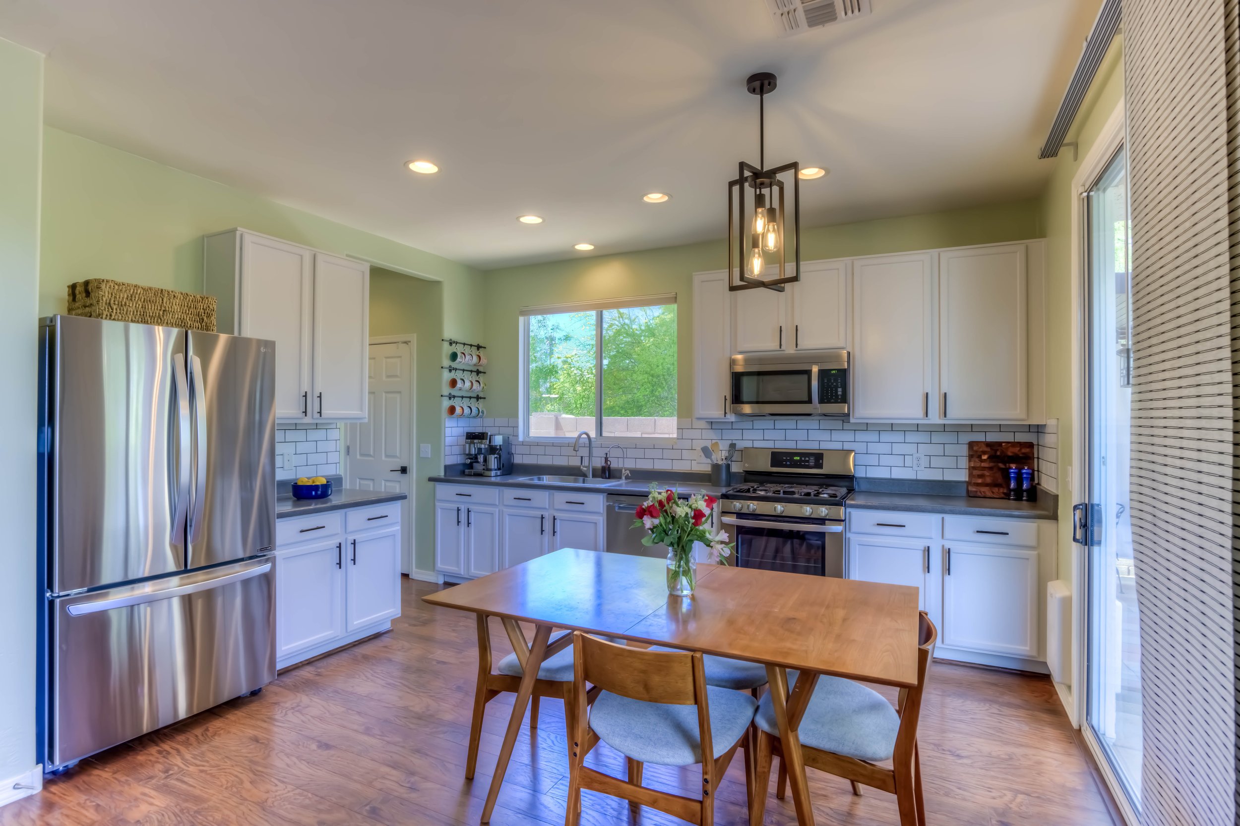 10 Kitchen photo a.jpg