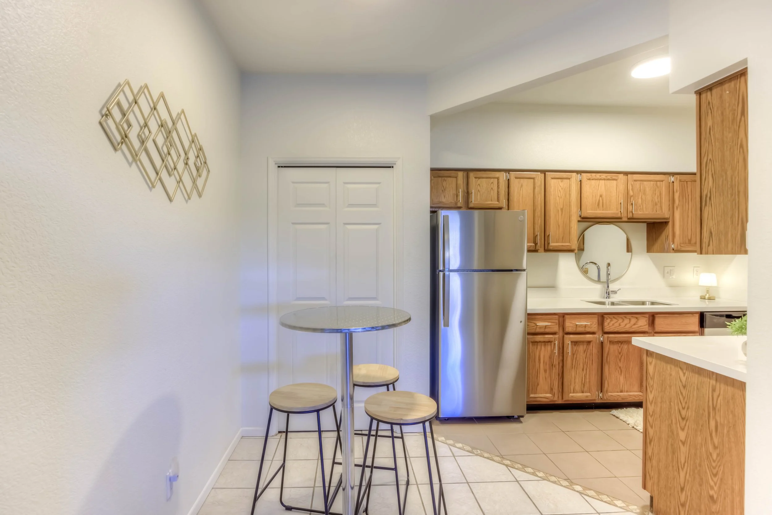 14 Dining photo a.jpg