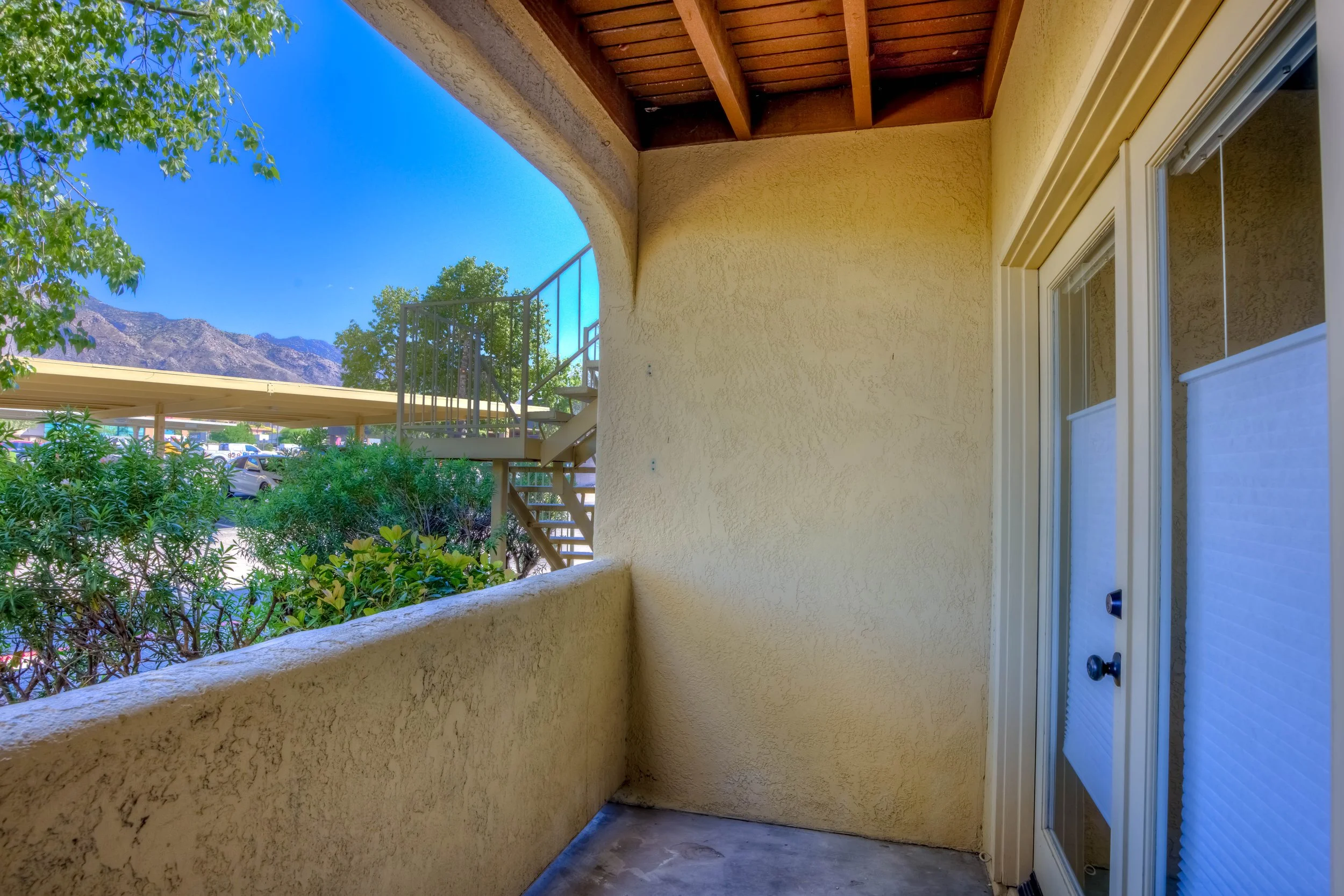 31 Patio photo c.jpg