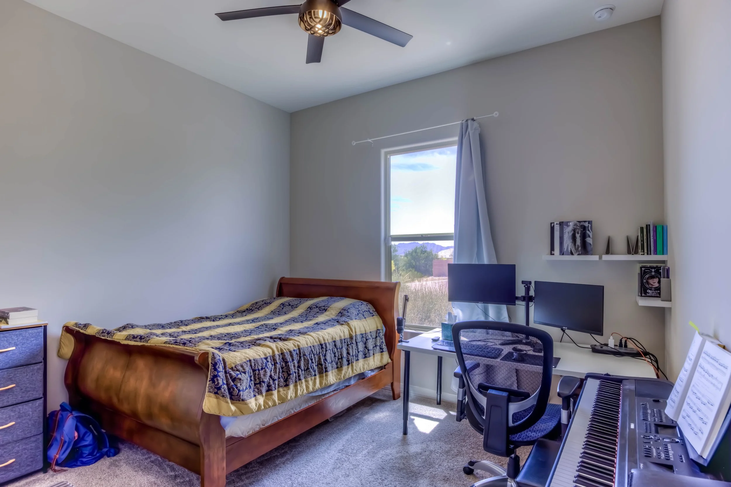 10 Bedroom 2 photo a.jpg