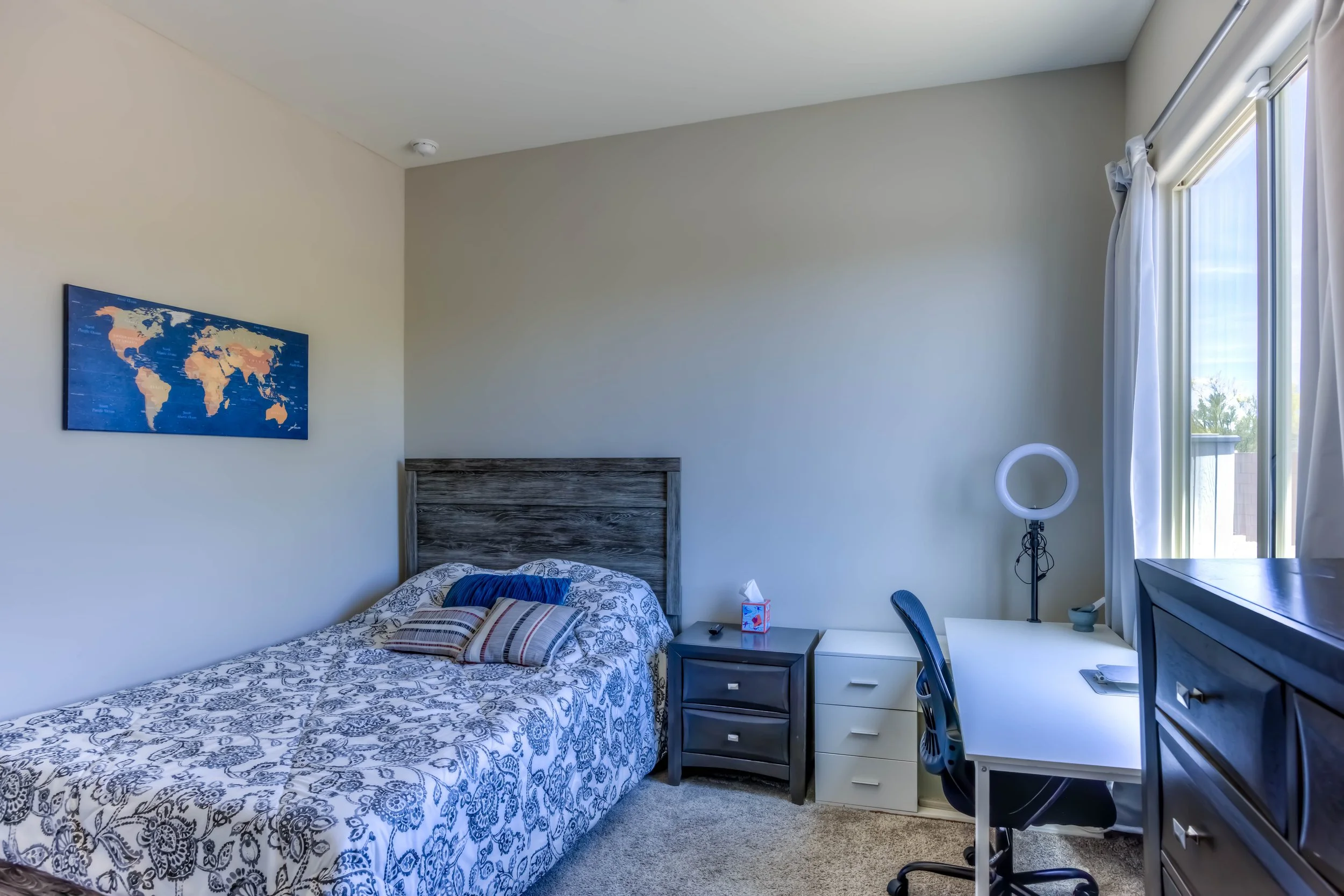 14 Bedroom 3 photo b.jpg