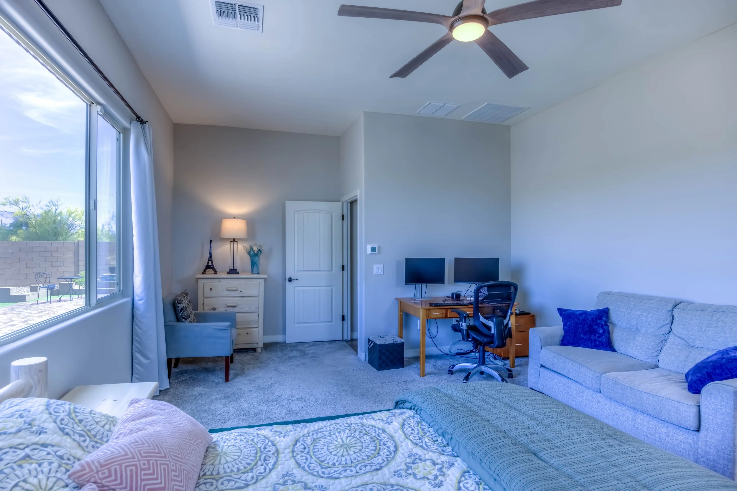 30 Main Bedroom photo b.jpg