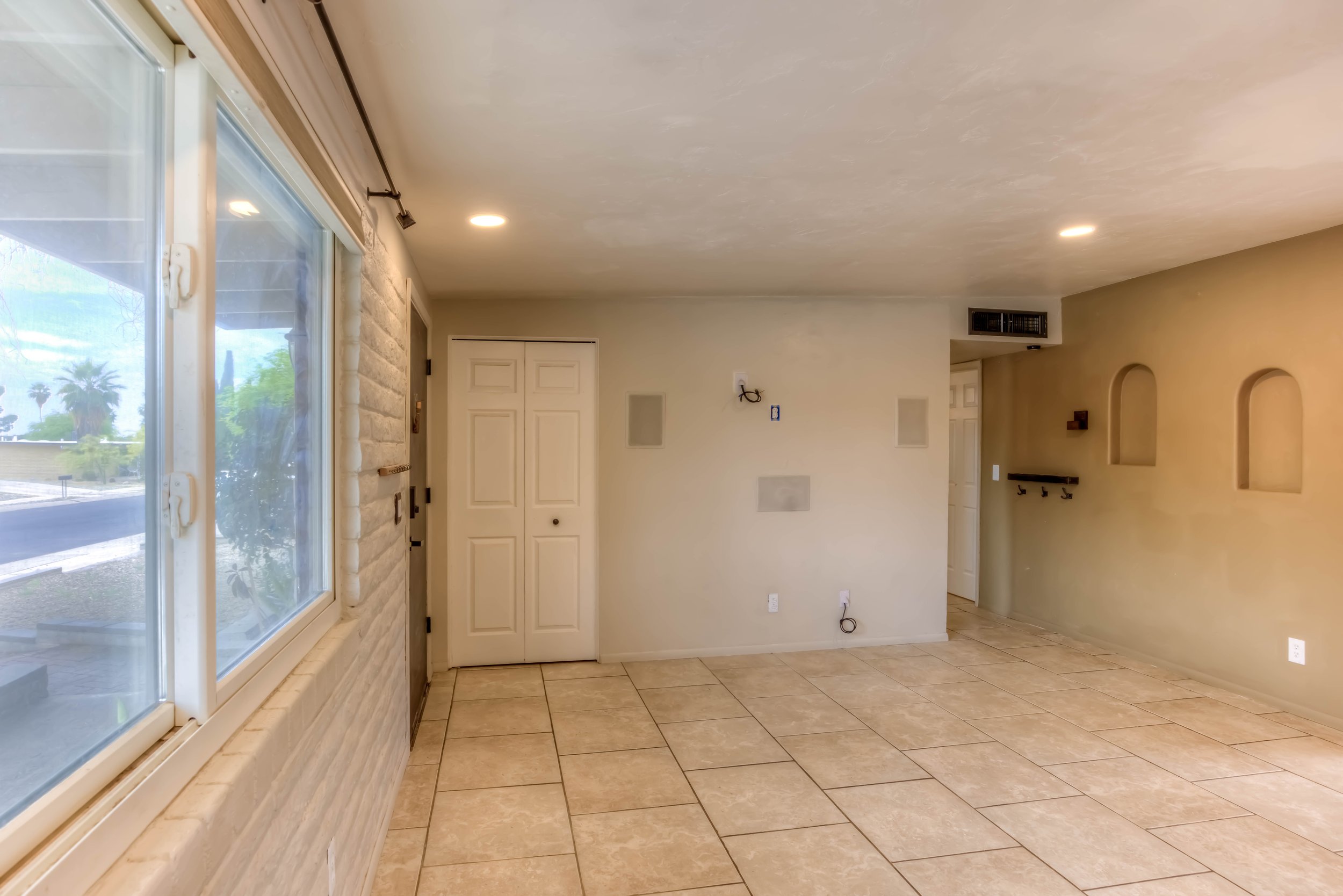 10 Living Room photo b.jpg