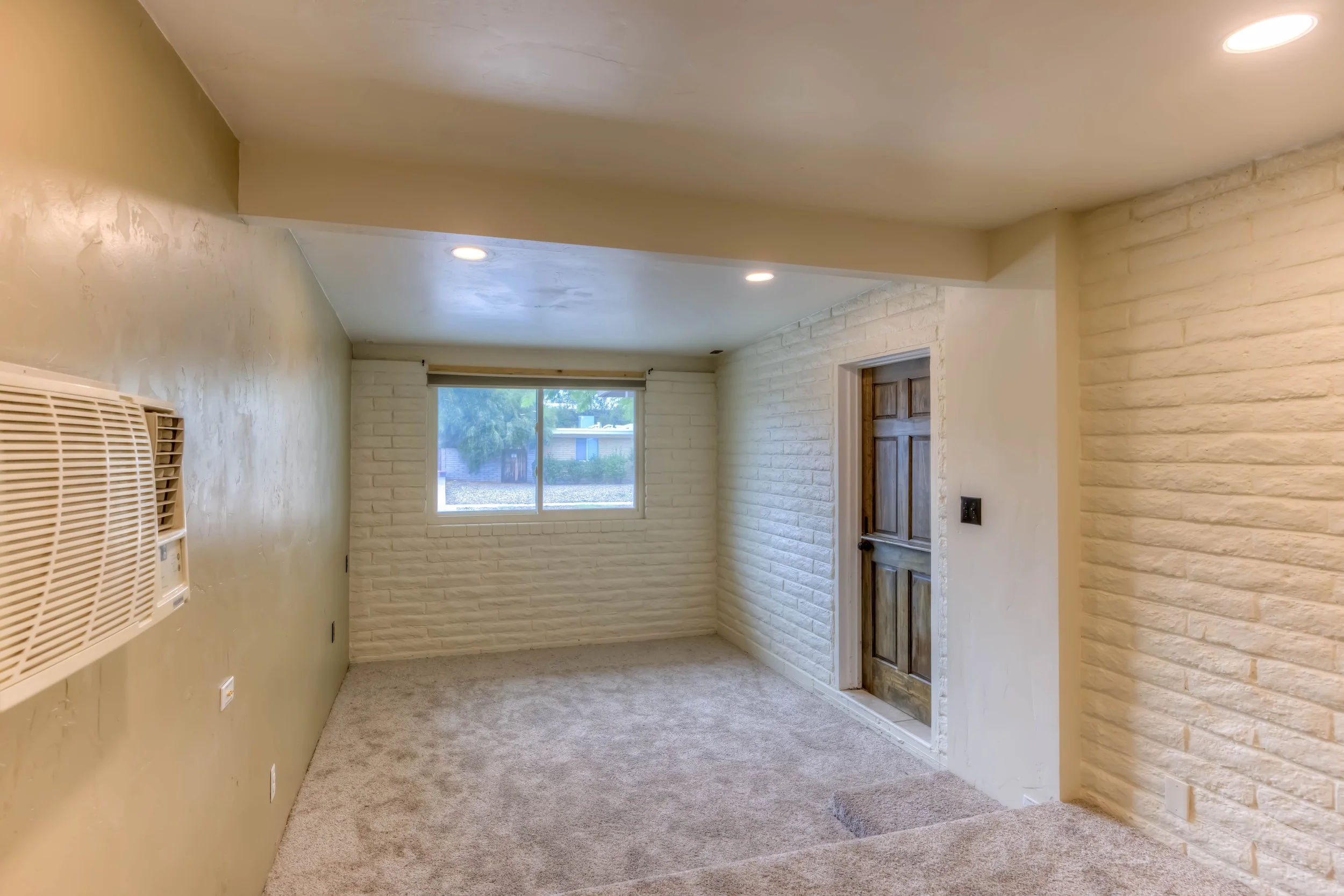 18 Family Room photo c.jpg