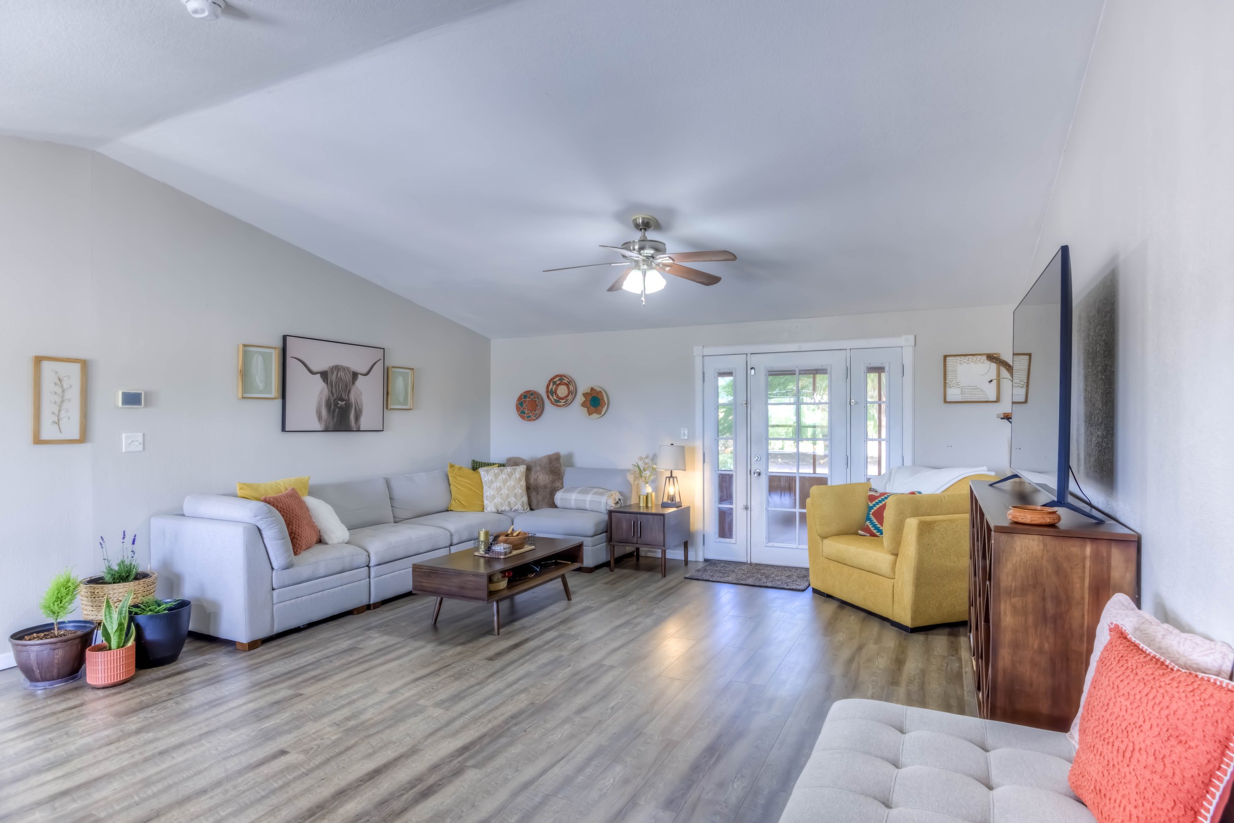 14 Living Room photo d.jpg