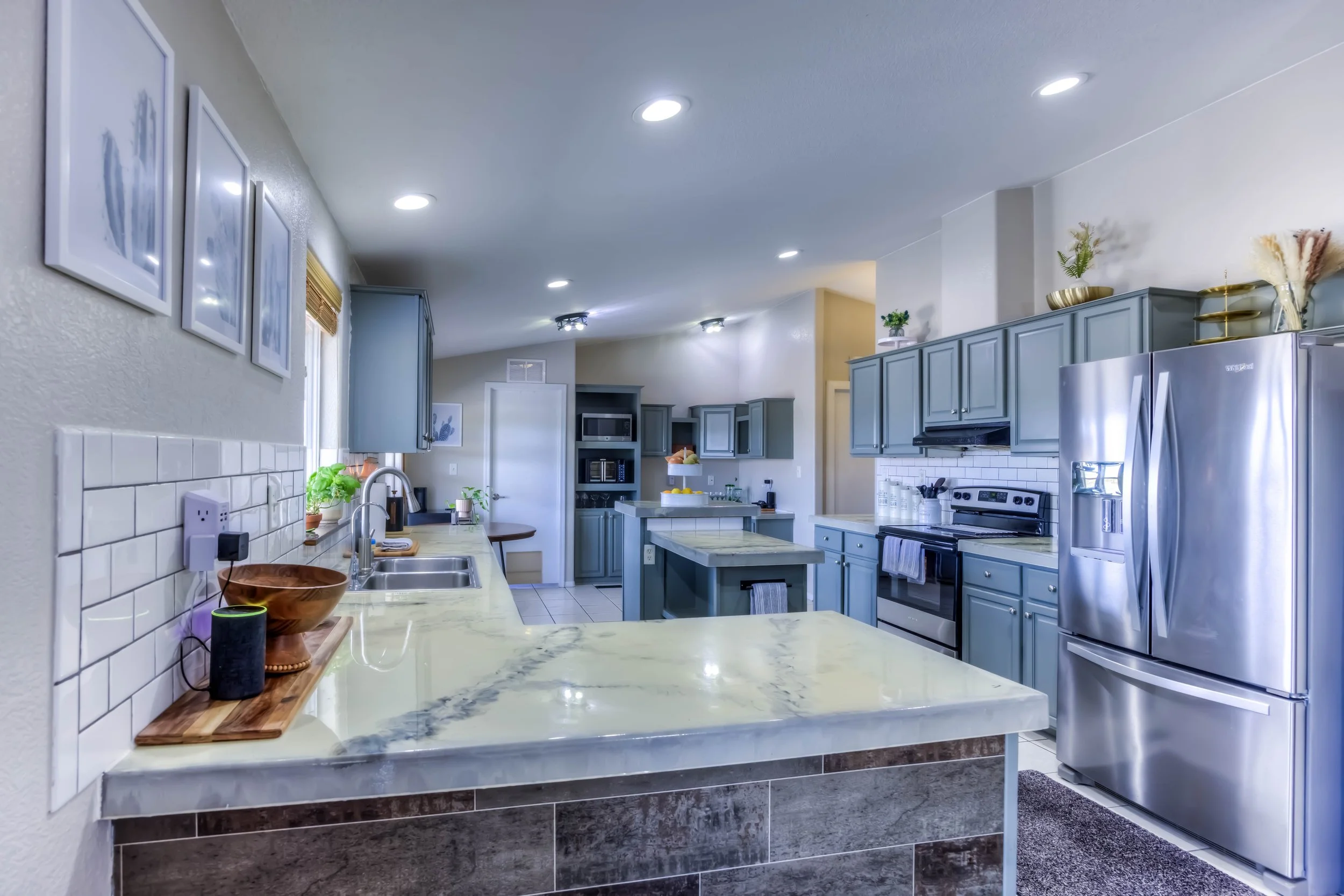 23 Kitchen photo a.jpg