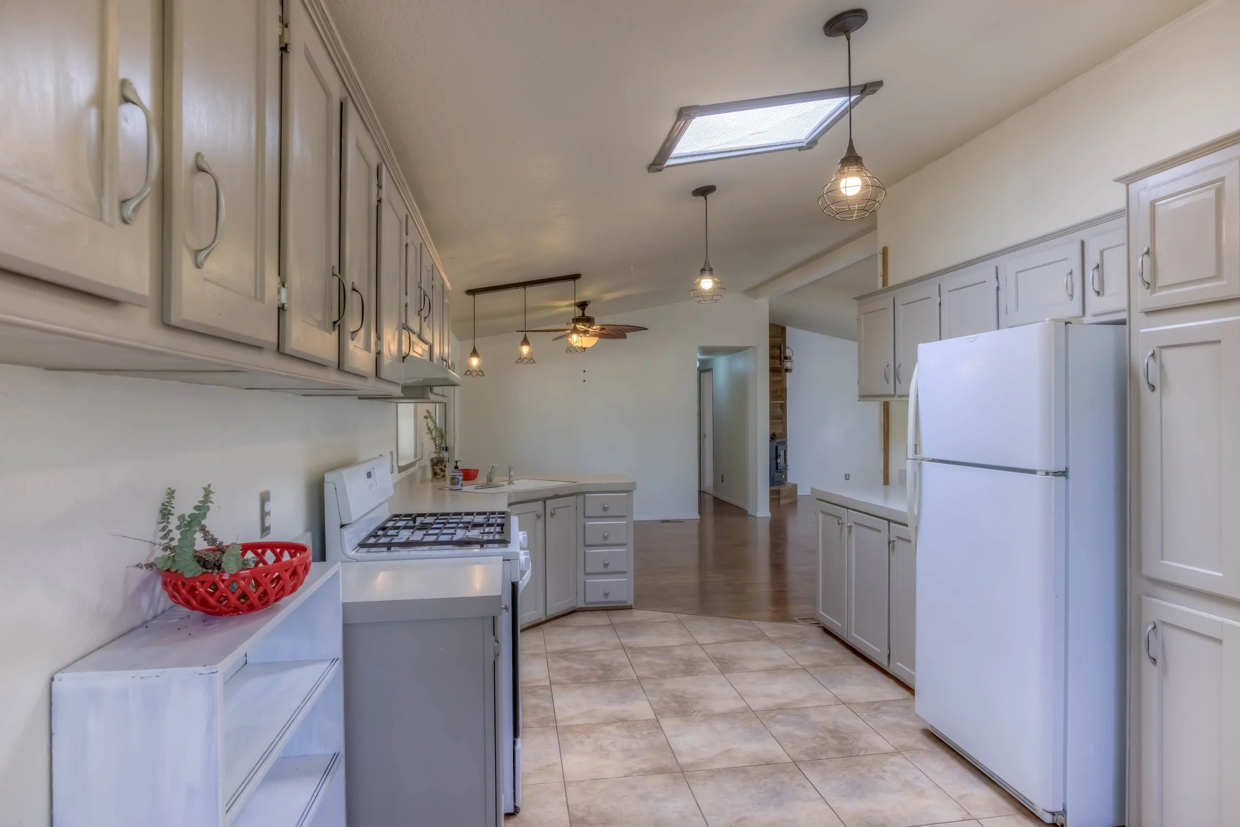 16 Kitchen photo c.jpg