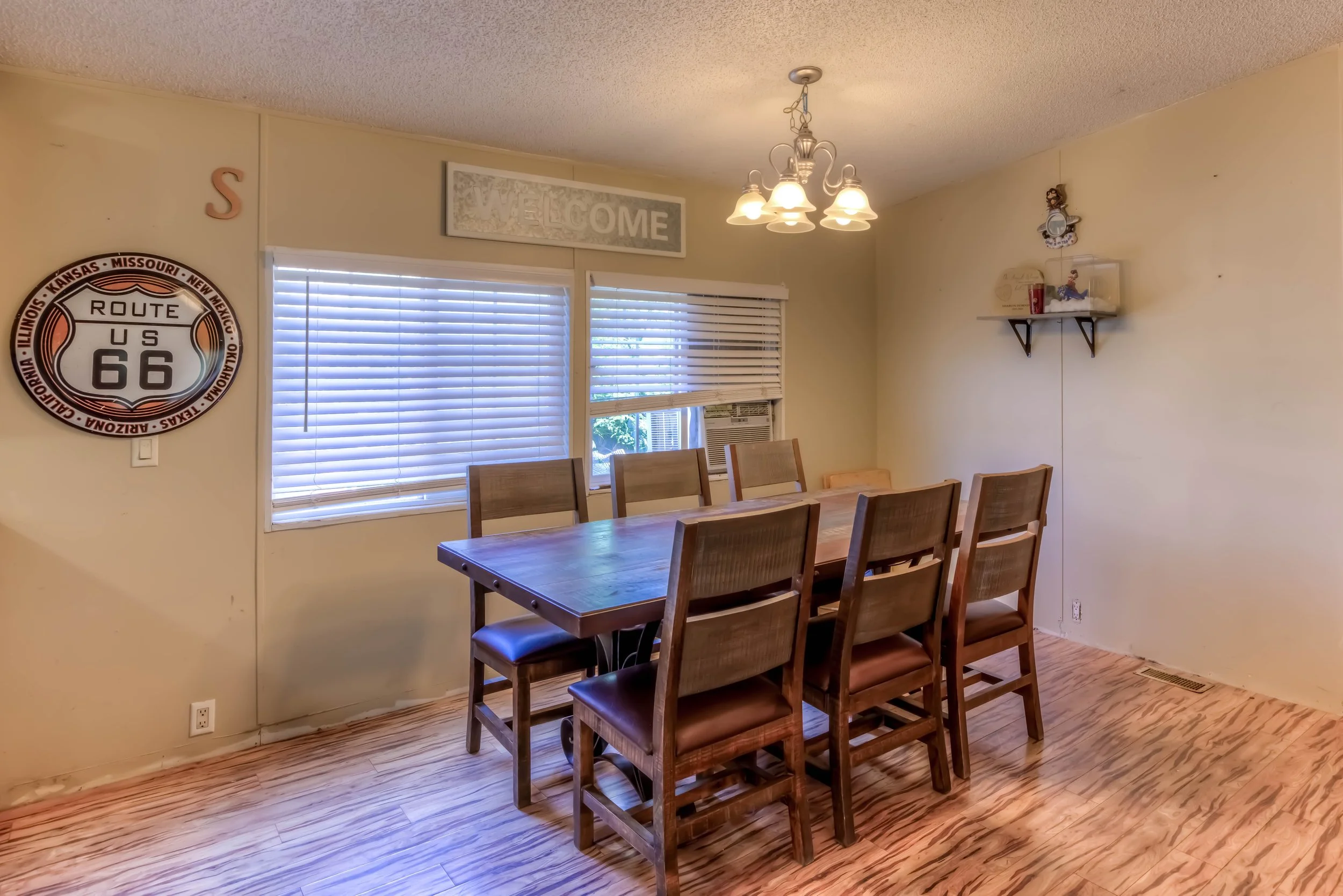 13 Dining photo a.jpg