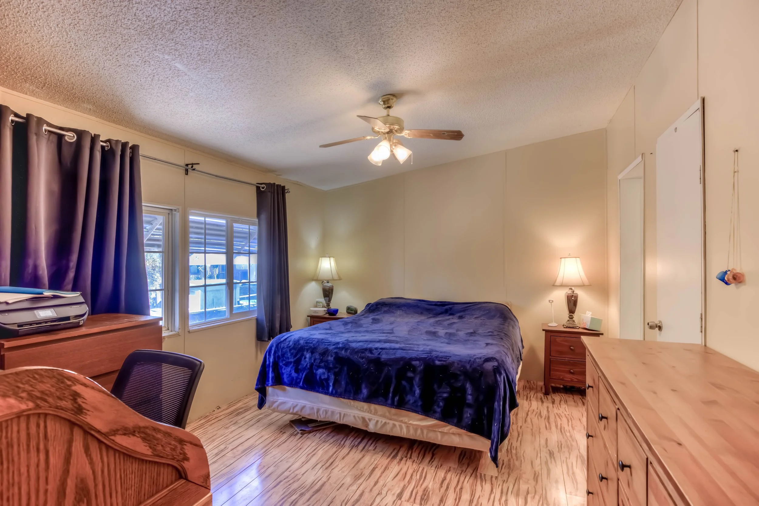 19 Main Bedroom photo a.jpg