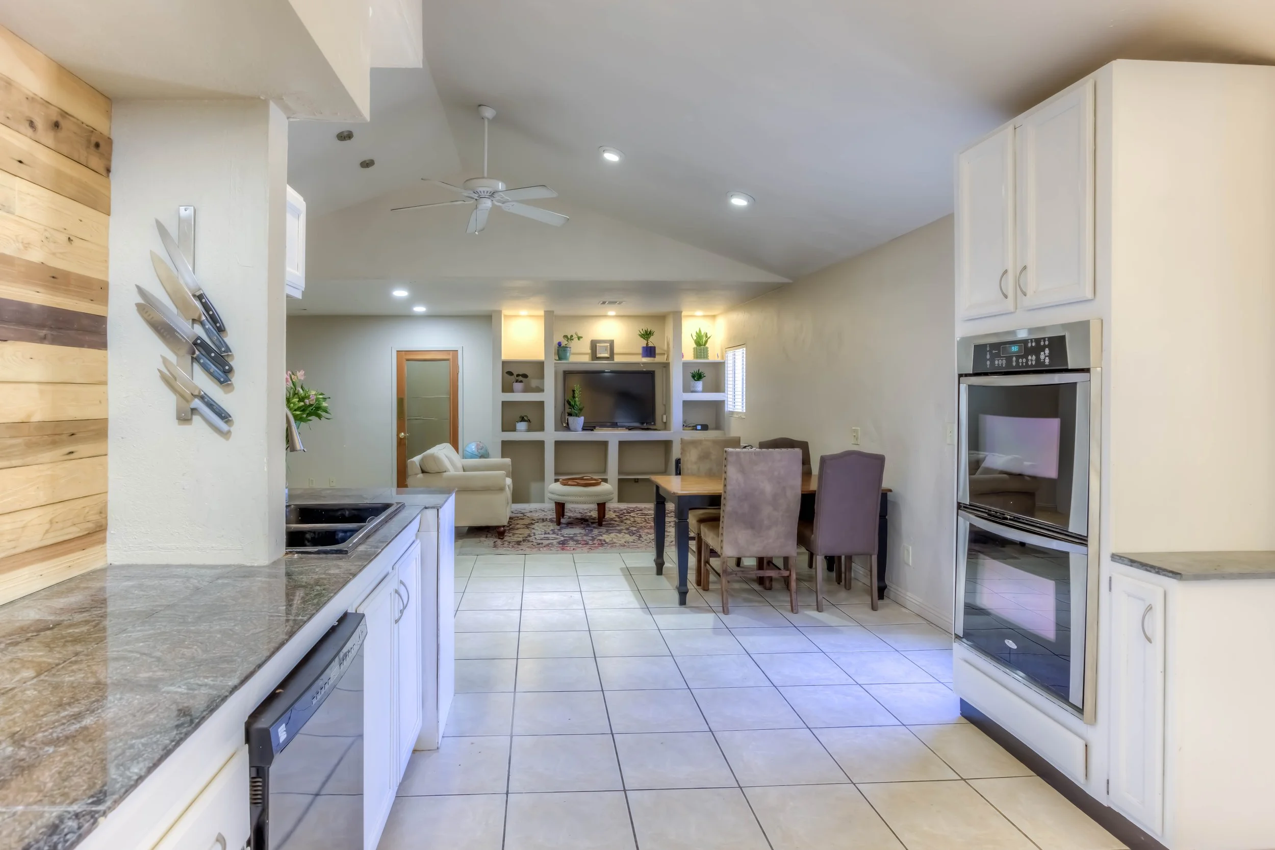 12 Kitchen photo c.jpg