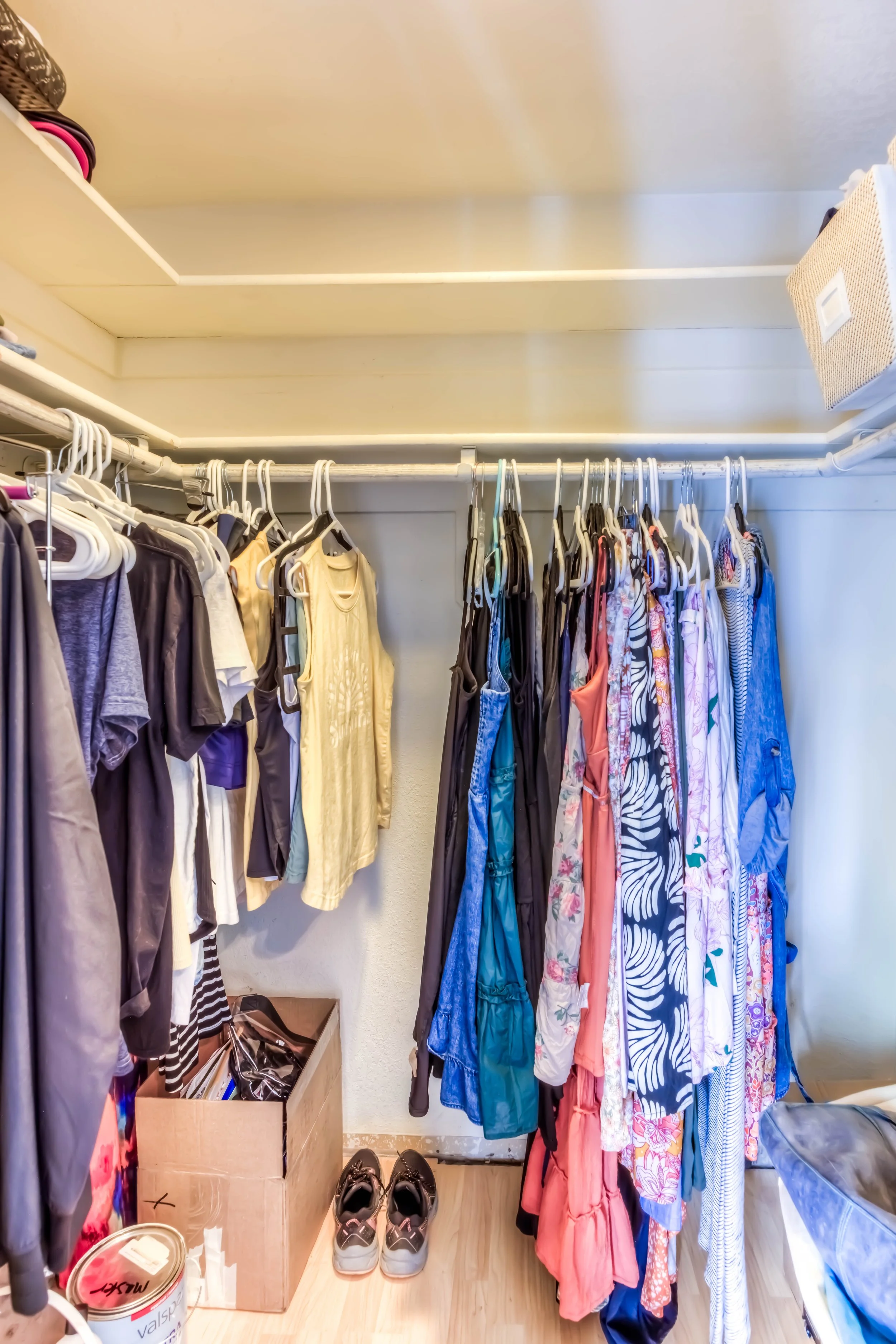 21 Main Bedroom Closet.jpg