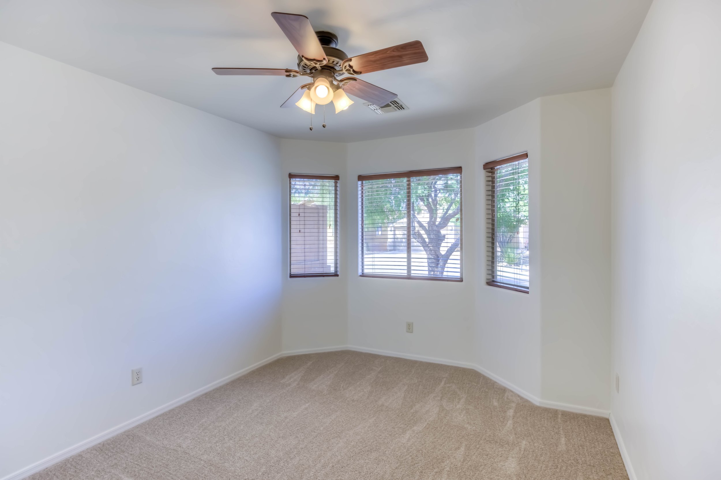 24 Bedroom 2 photo a.jpg