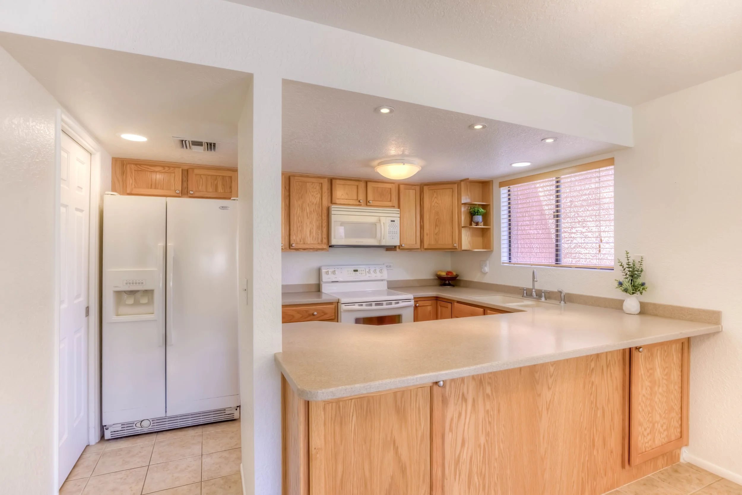 14 Kitchen photo a.jpg