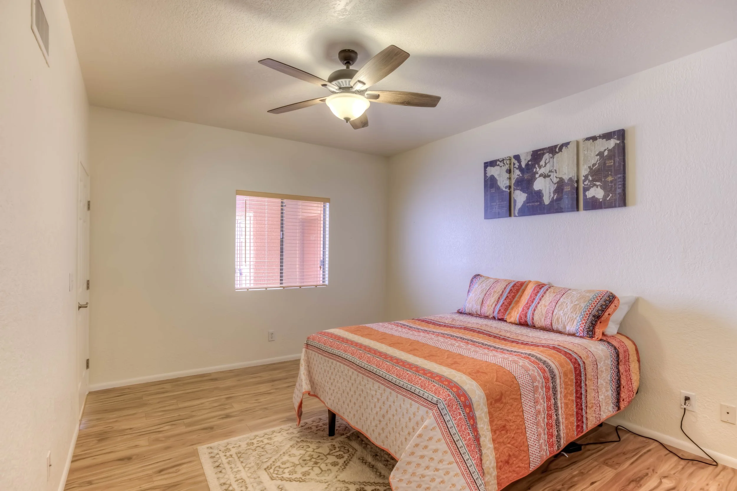 21 Bedroom photo b.jpg