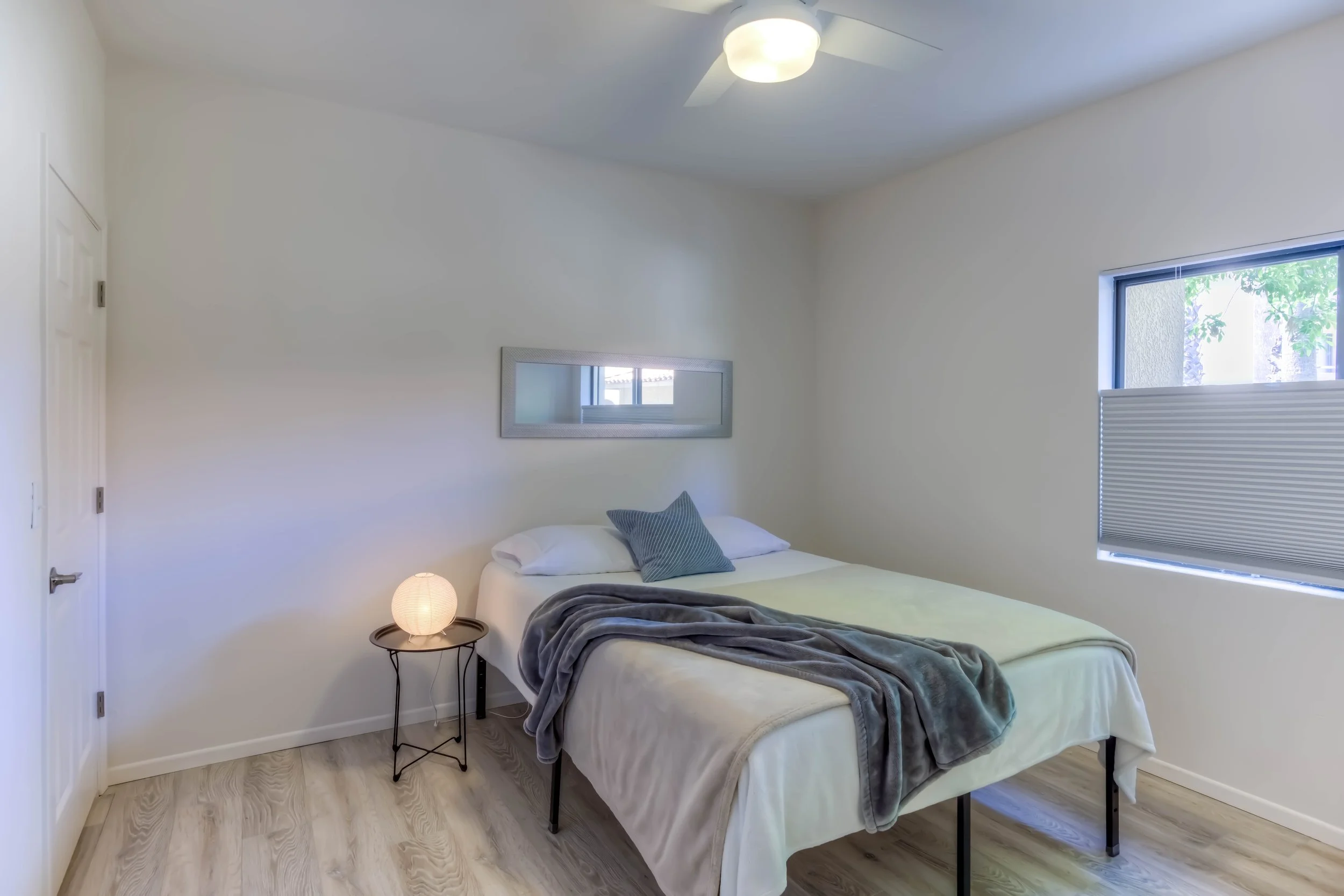 26 Bedroom photo b.jpg