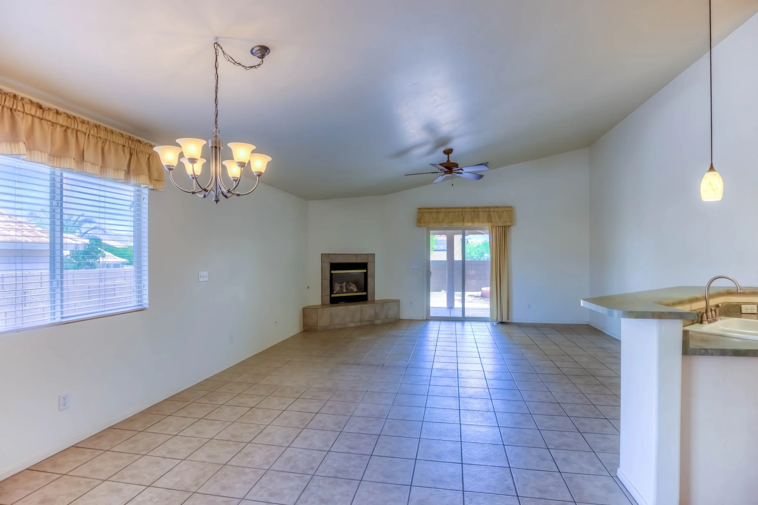 8 Family Room photo a.jpg