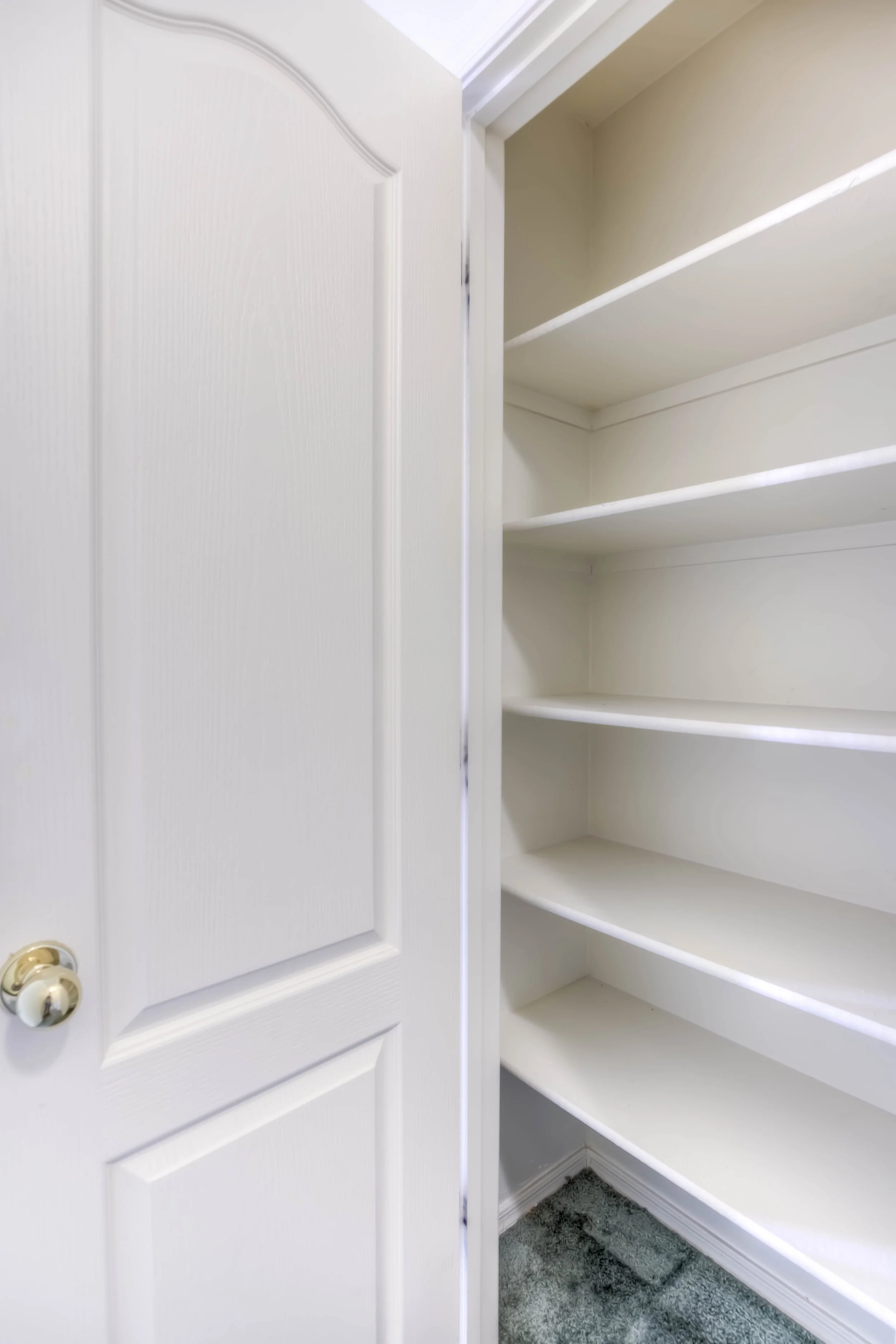 22 Main Bedroom Linen Closet.jpg