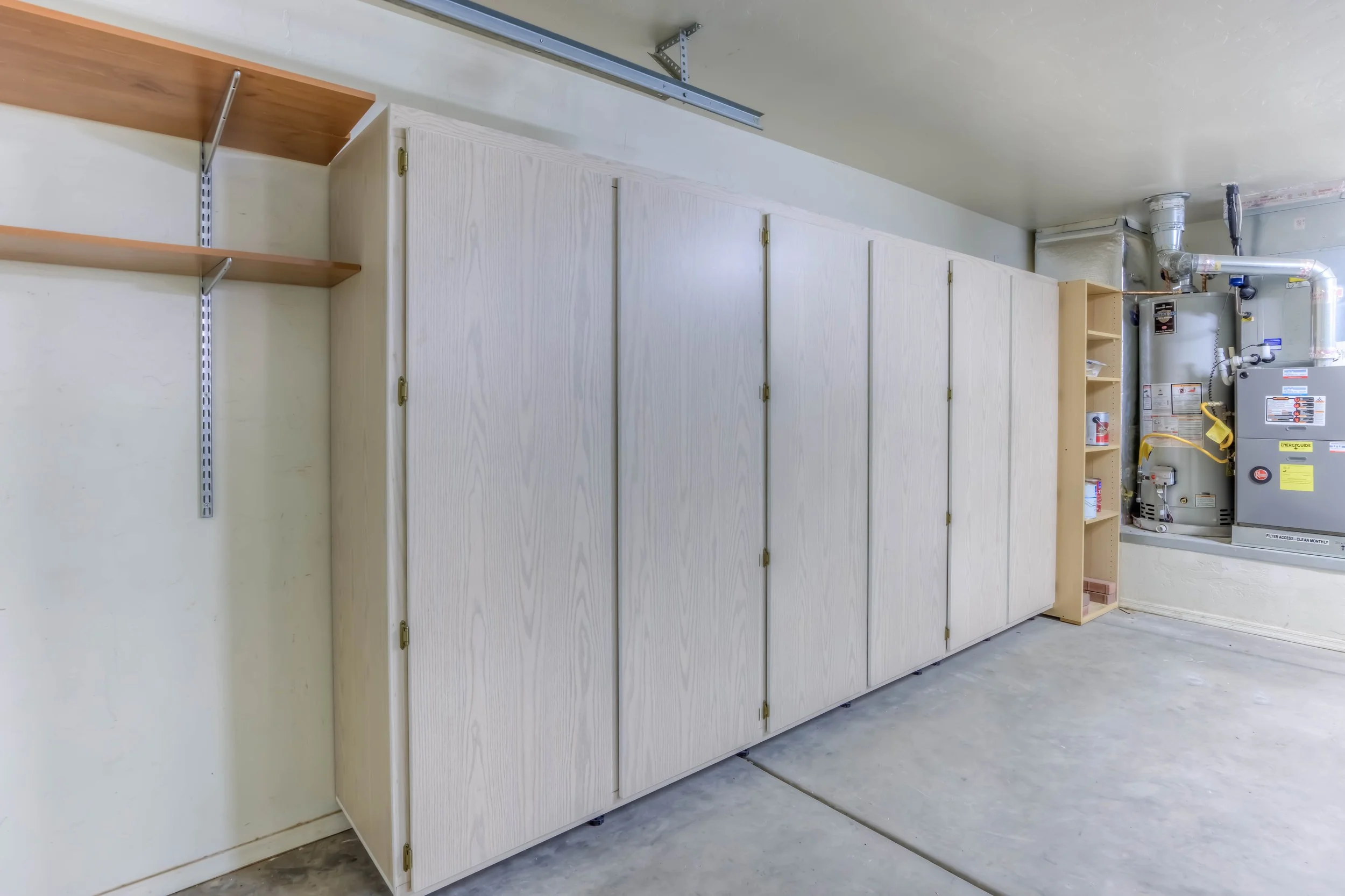 26 Garage Cabinets.jpg