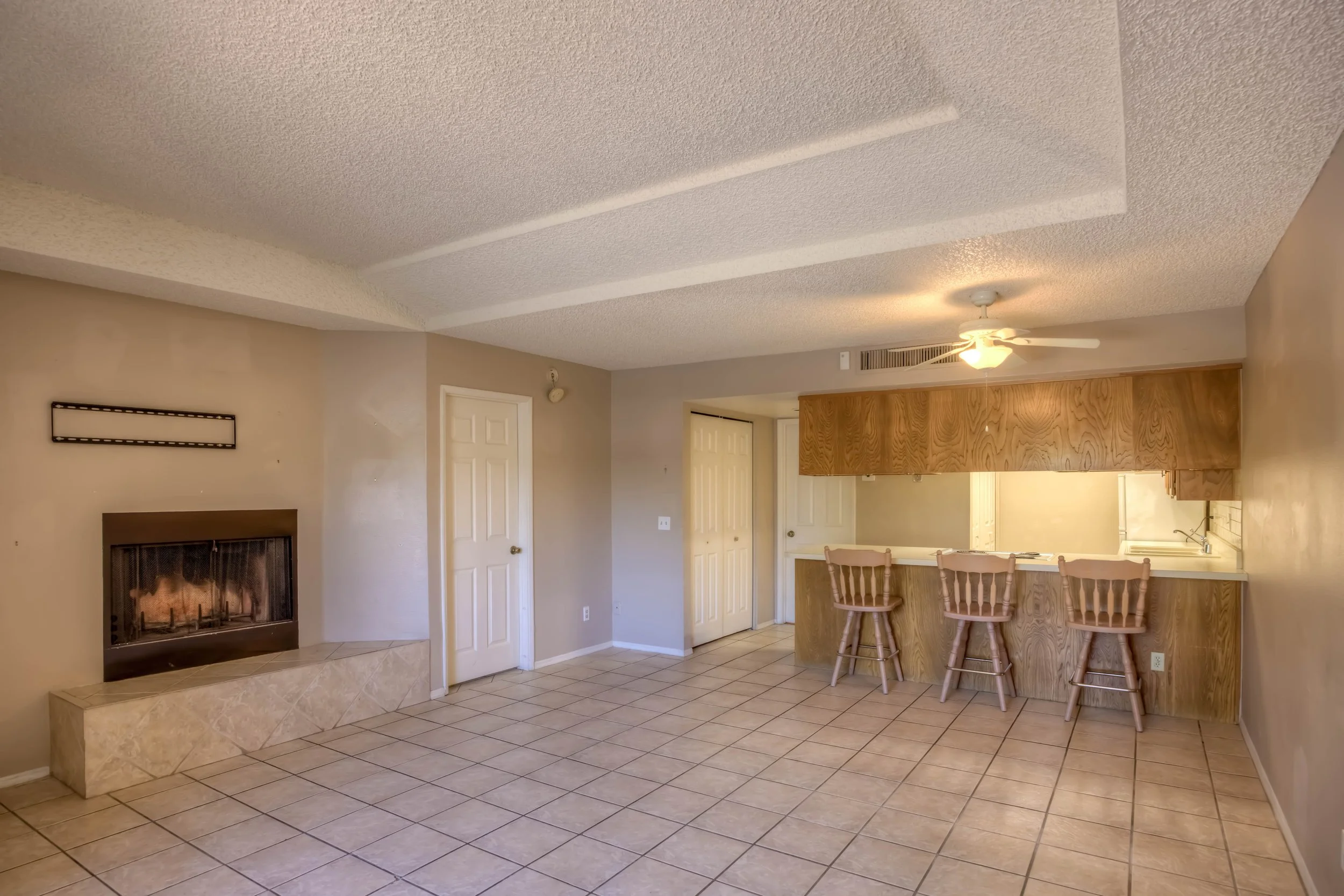7 Living Room photo b.jpg