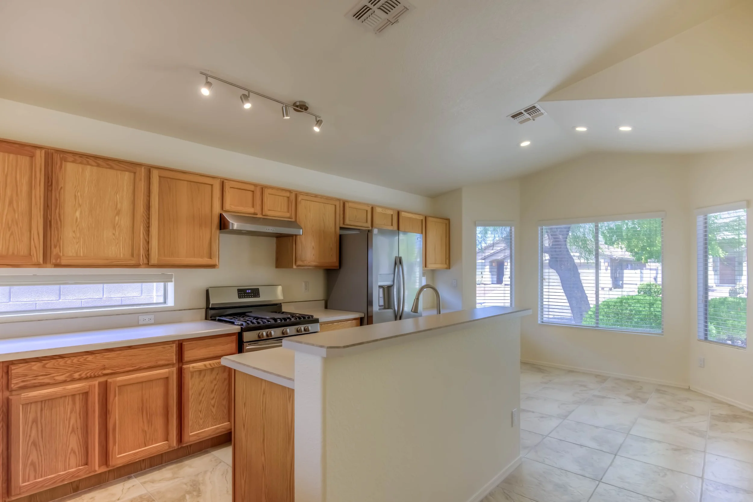 9 Kitchen photo b.jpg