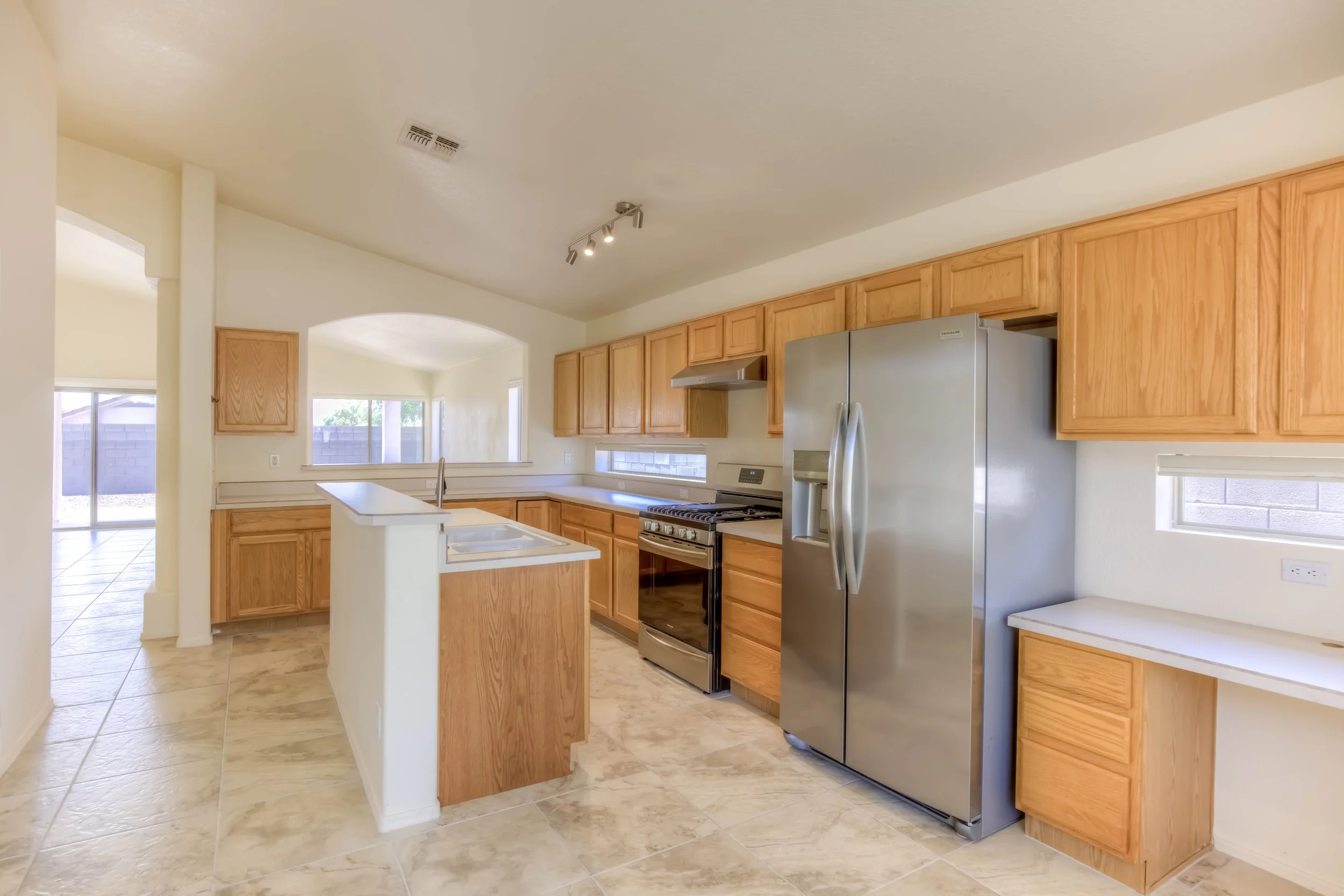 10 Kitchen photo c.jpg