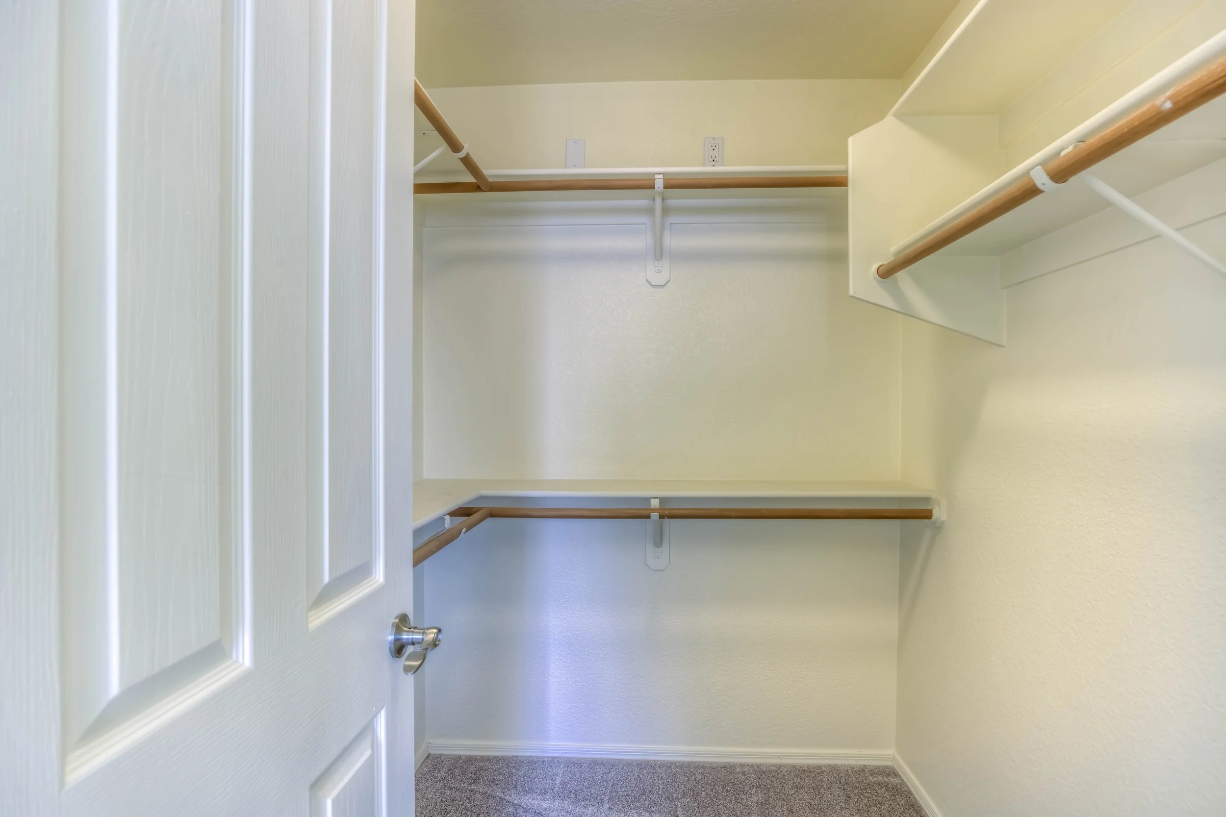 20 Main Bedroom Closet.jpg