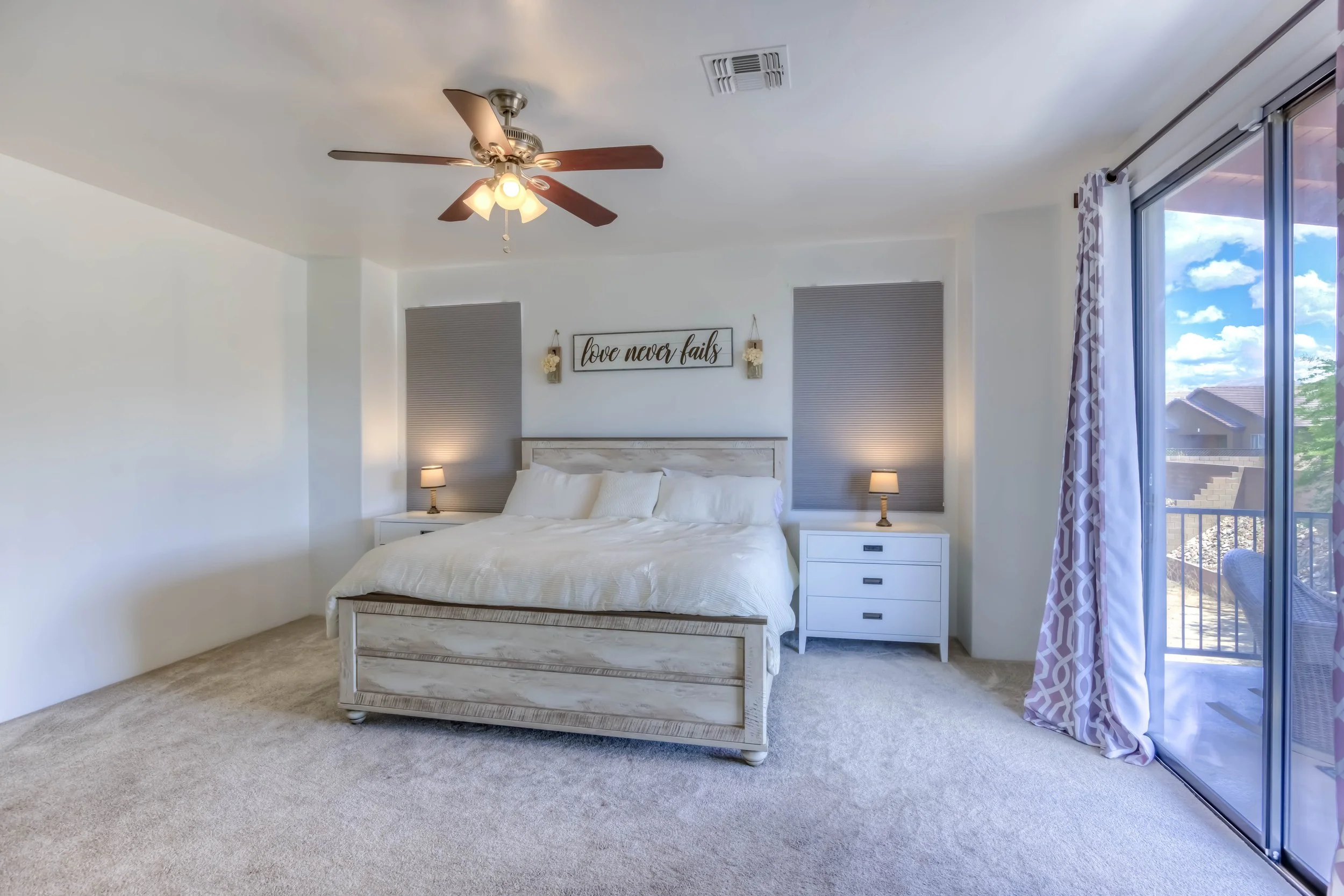 30 Main Bedroom photo b.jpg