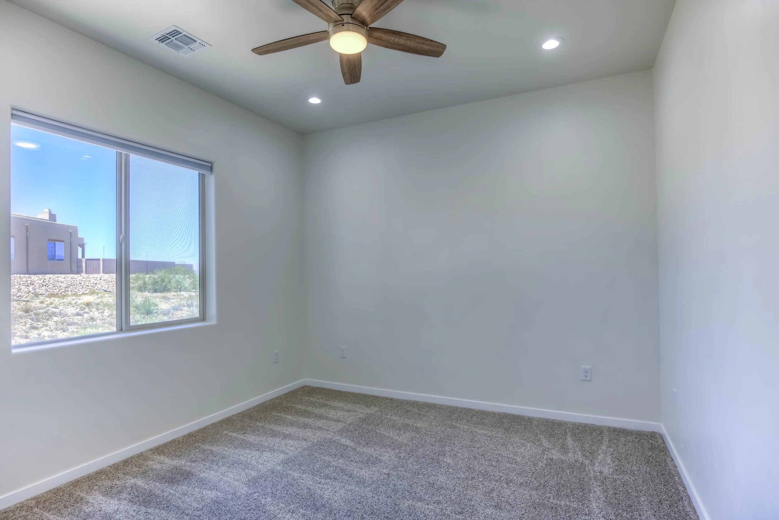 16 Bedroom 2 photo a.jpg