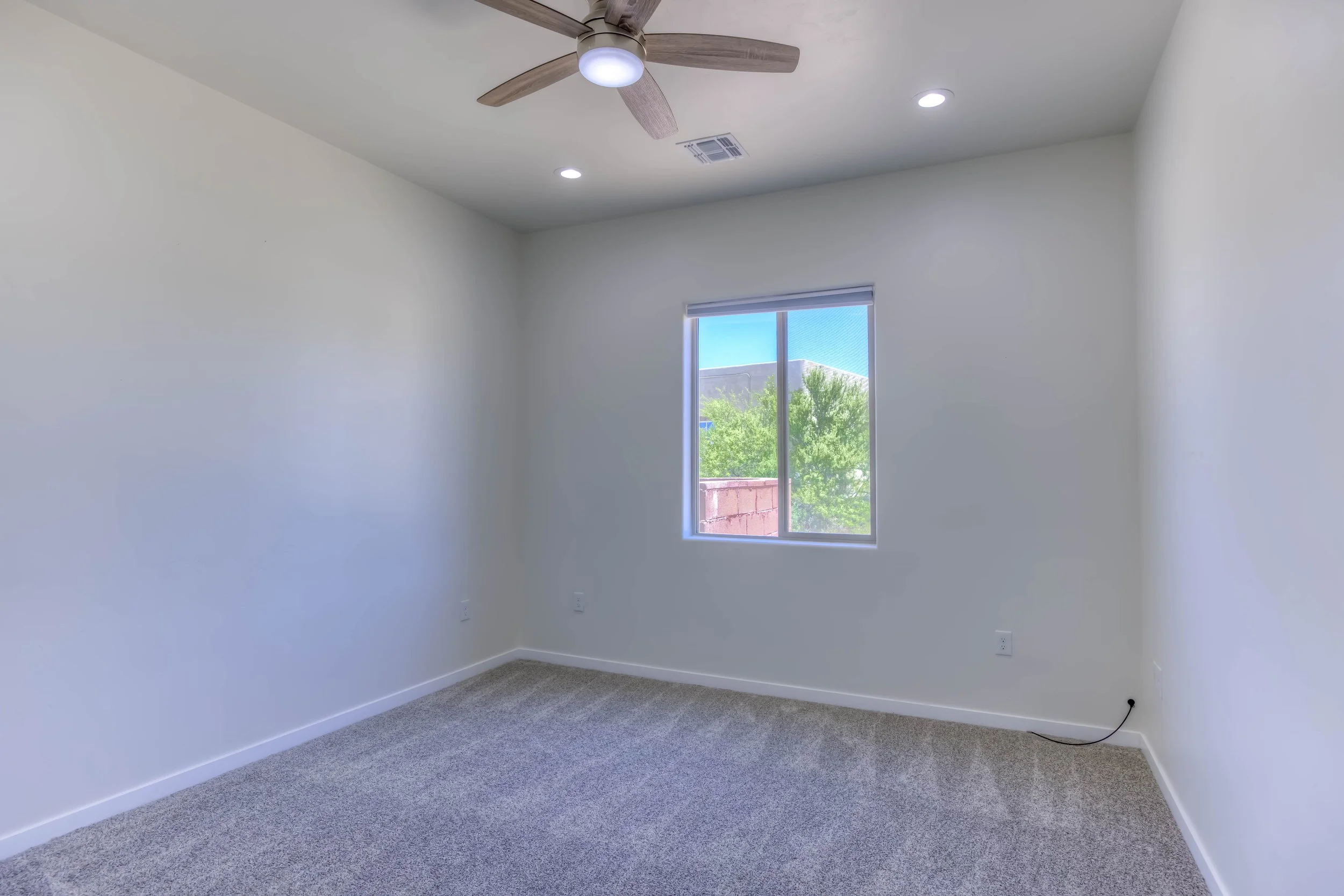 19 Bedroom 3 photo a.jpg