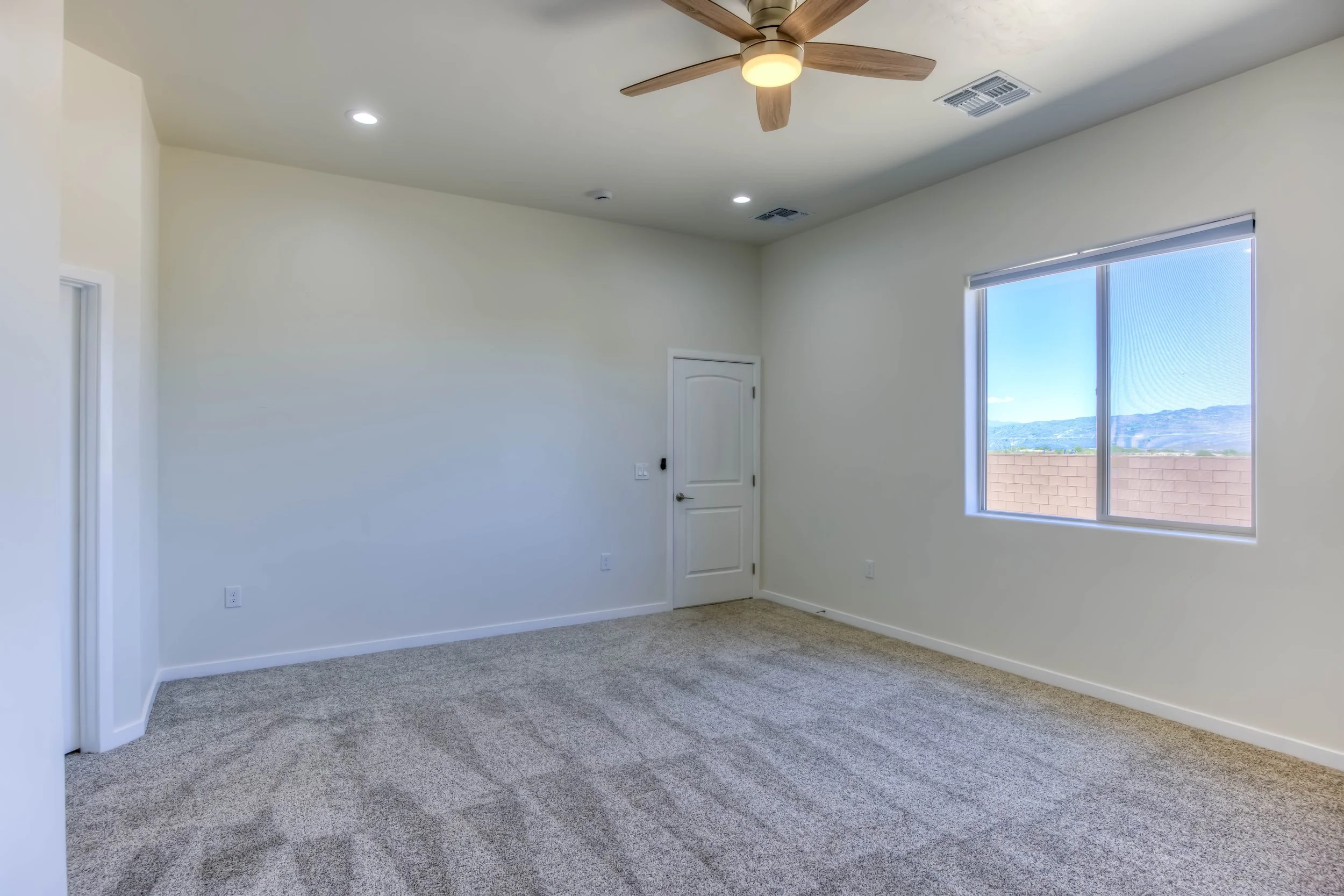 32 Main Bedroom photo b.jpg