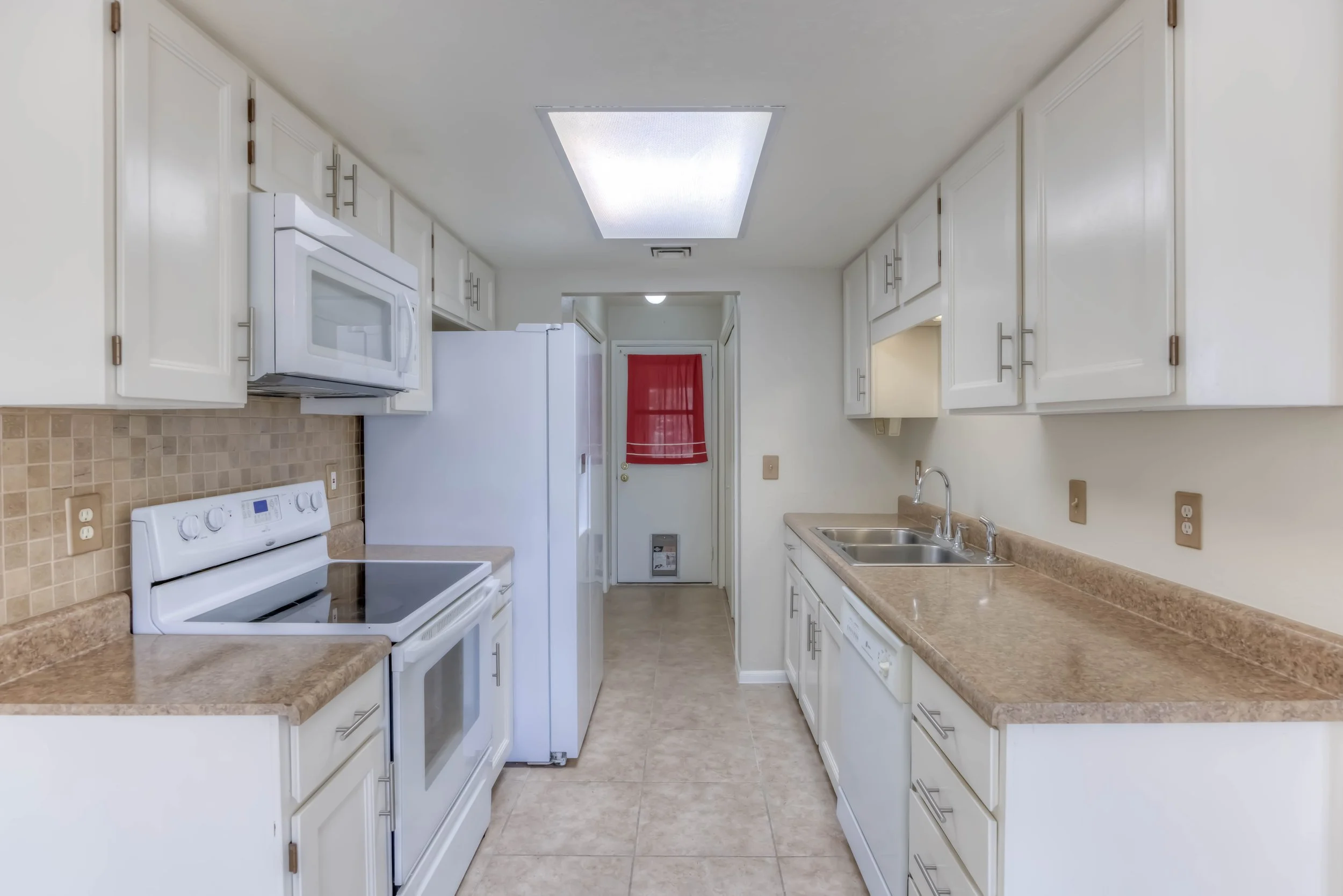 11 Kitchen photo a.jpg