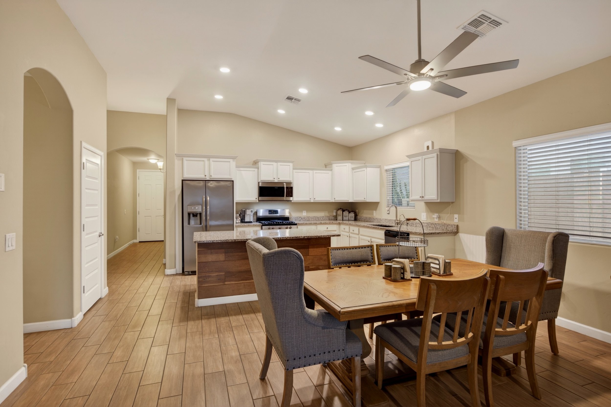 14 Kitchen photo c.jpg