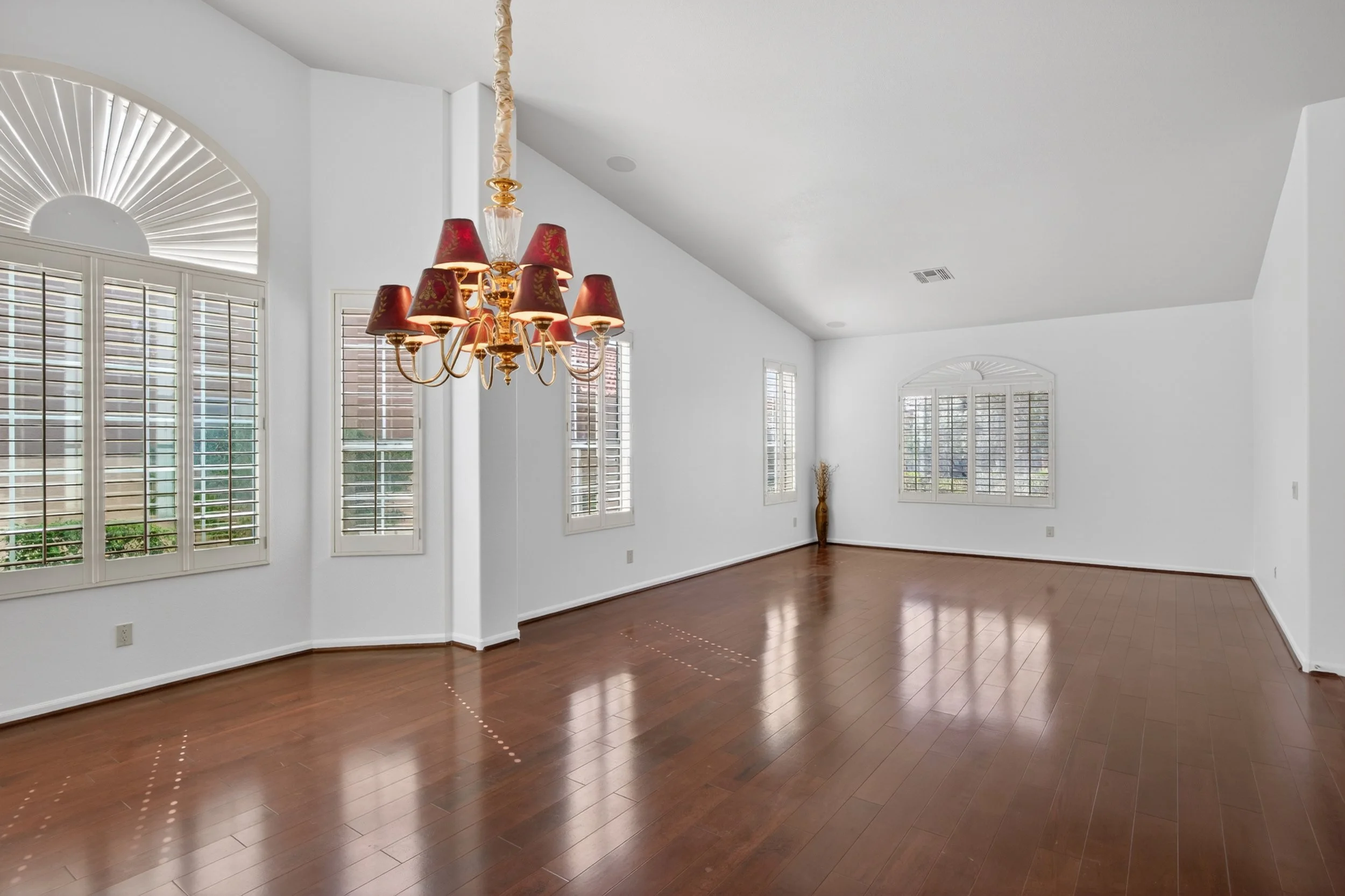 10 Living Room photo c.jpg