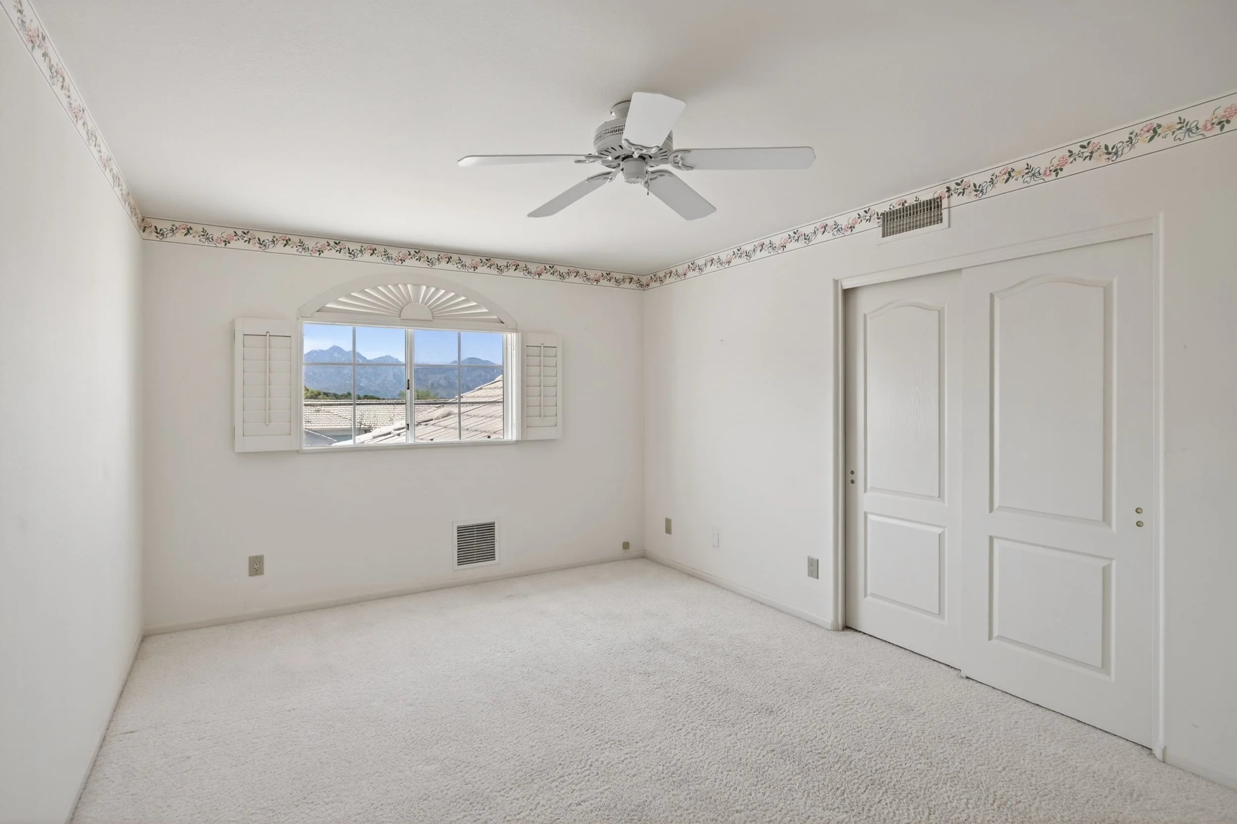 41 Bedroom 2 photo b.jpg