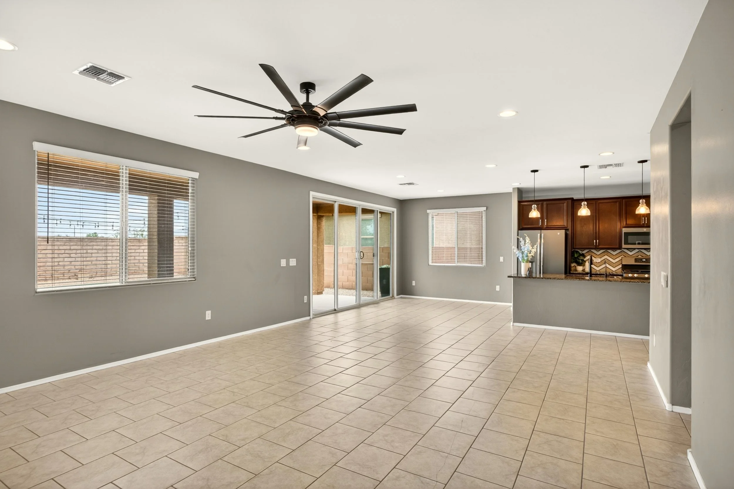 18 Living Room photo b.jpg
