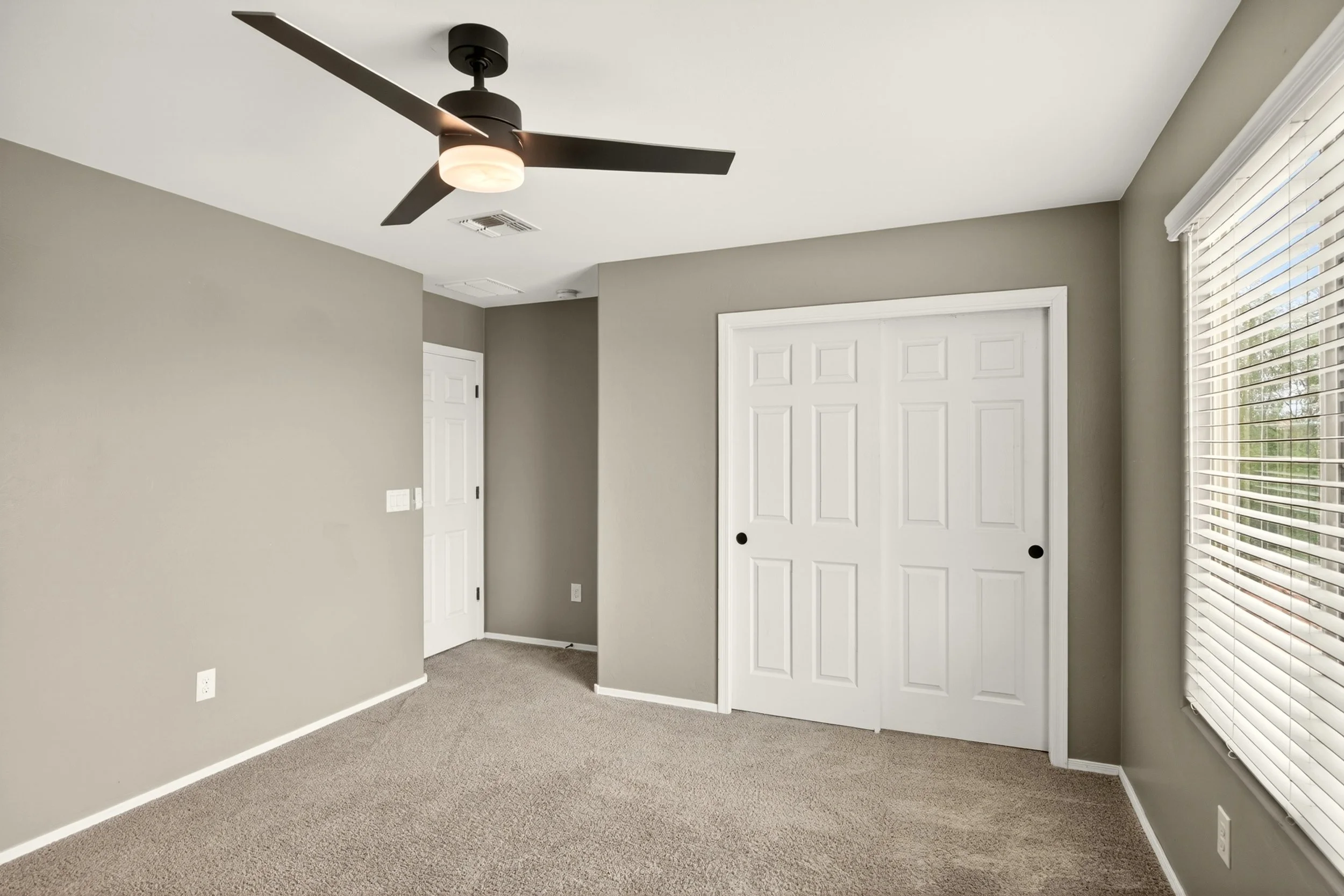 34 Bedroom 3 photo b.jpg