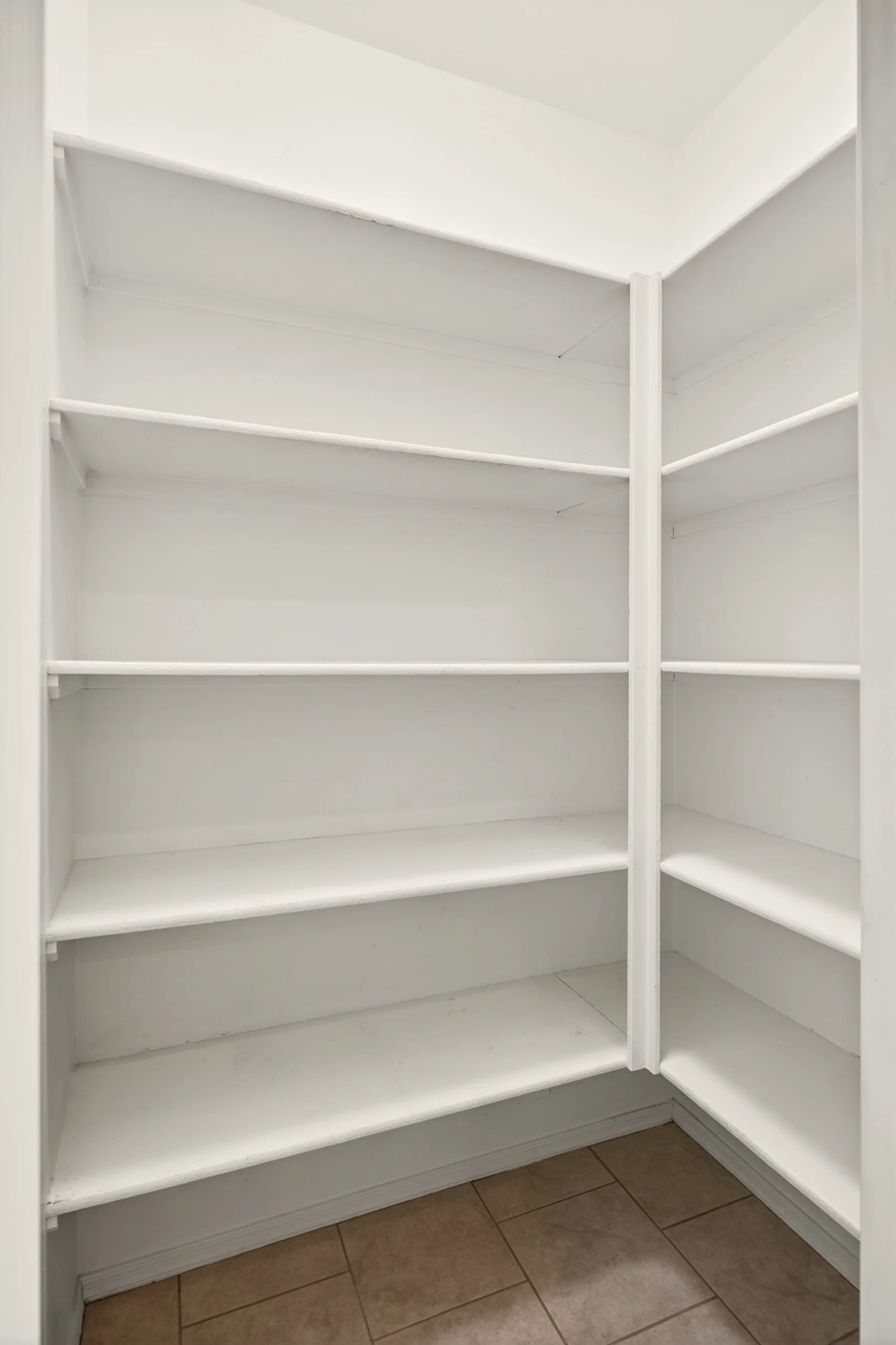 12 Pantry.jpg