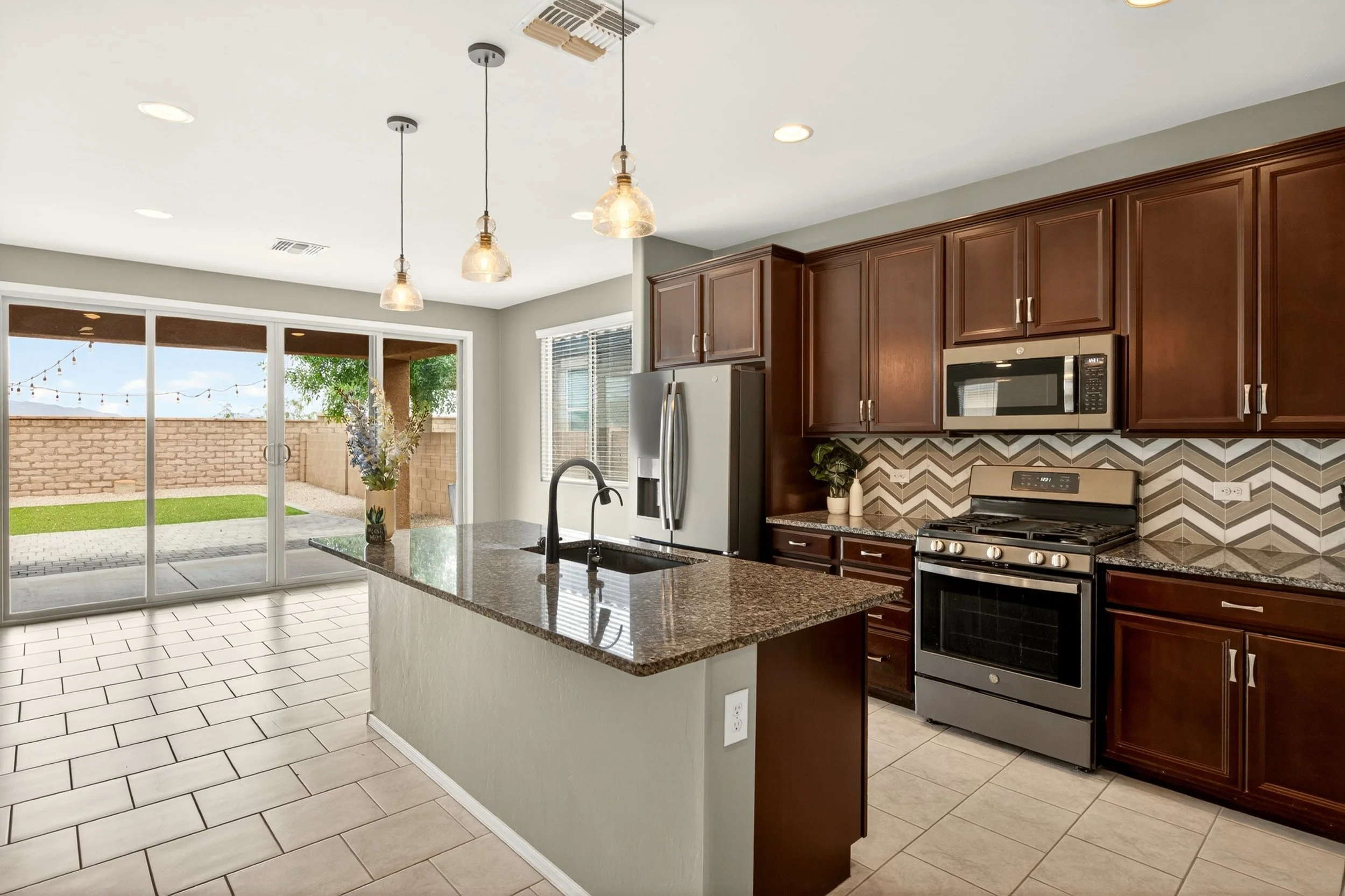 13 Kitchen photo a.jpg