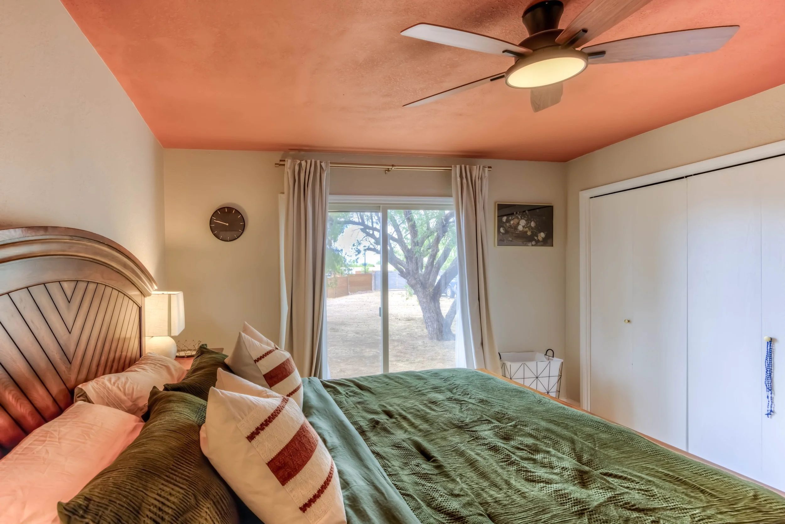 25 Main Bedroom photo d.jpg