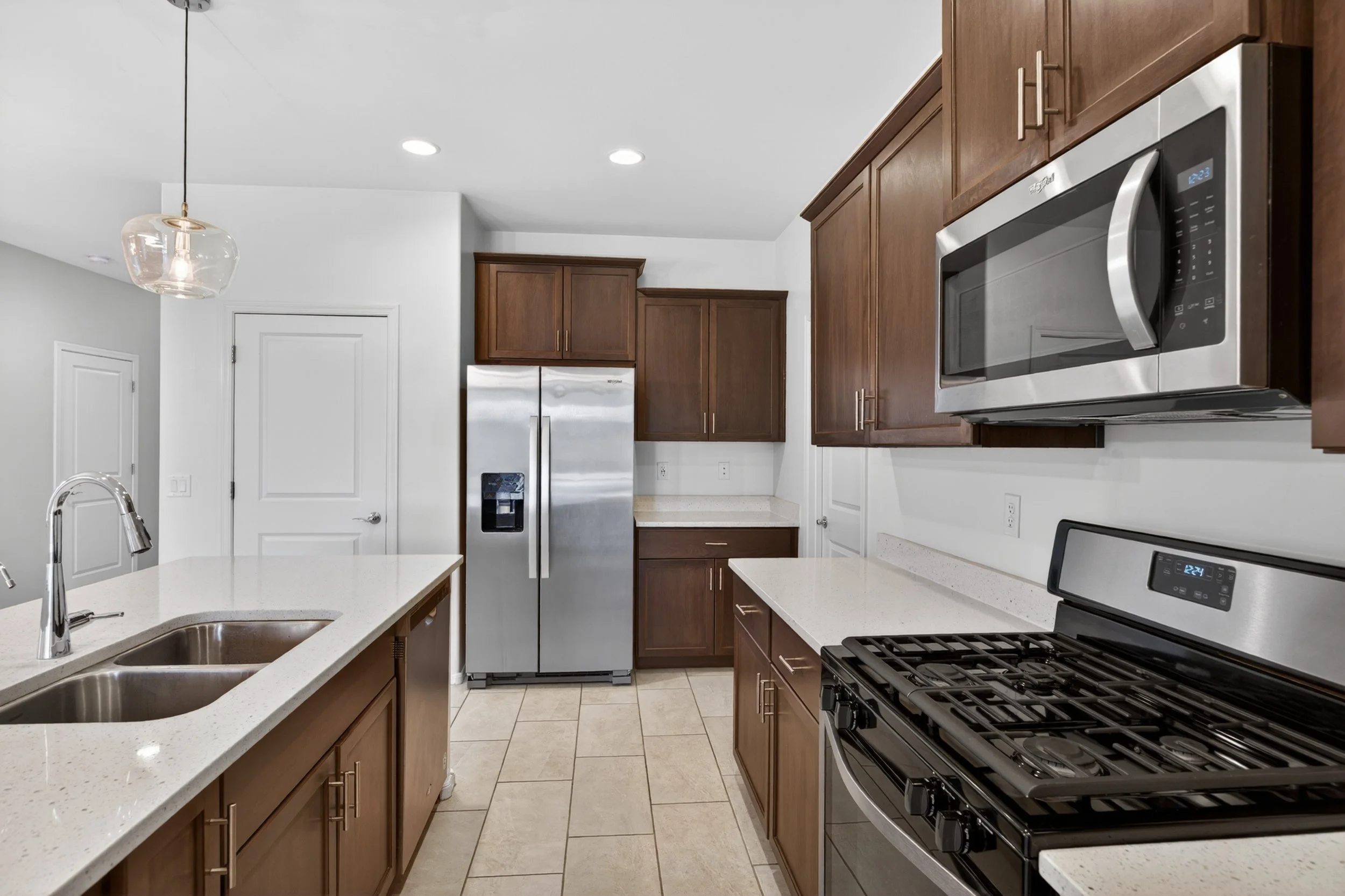 11 Kitchen photo c.jpg