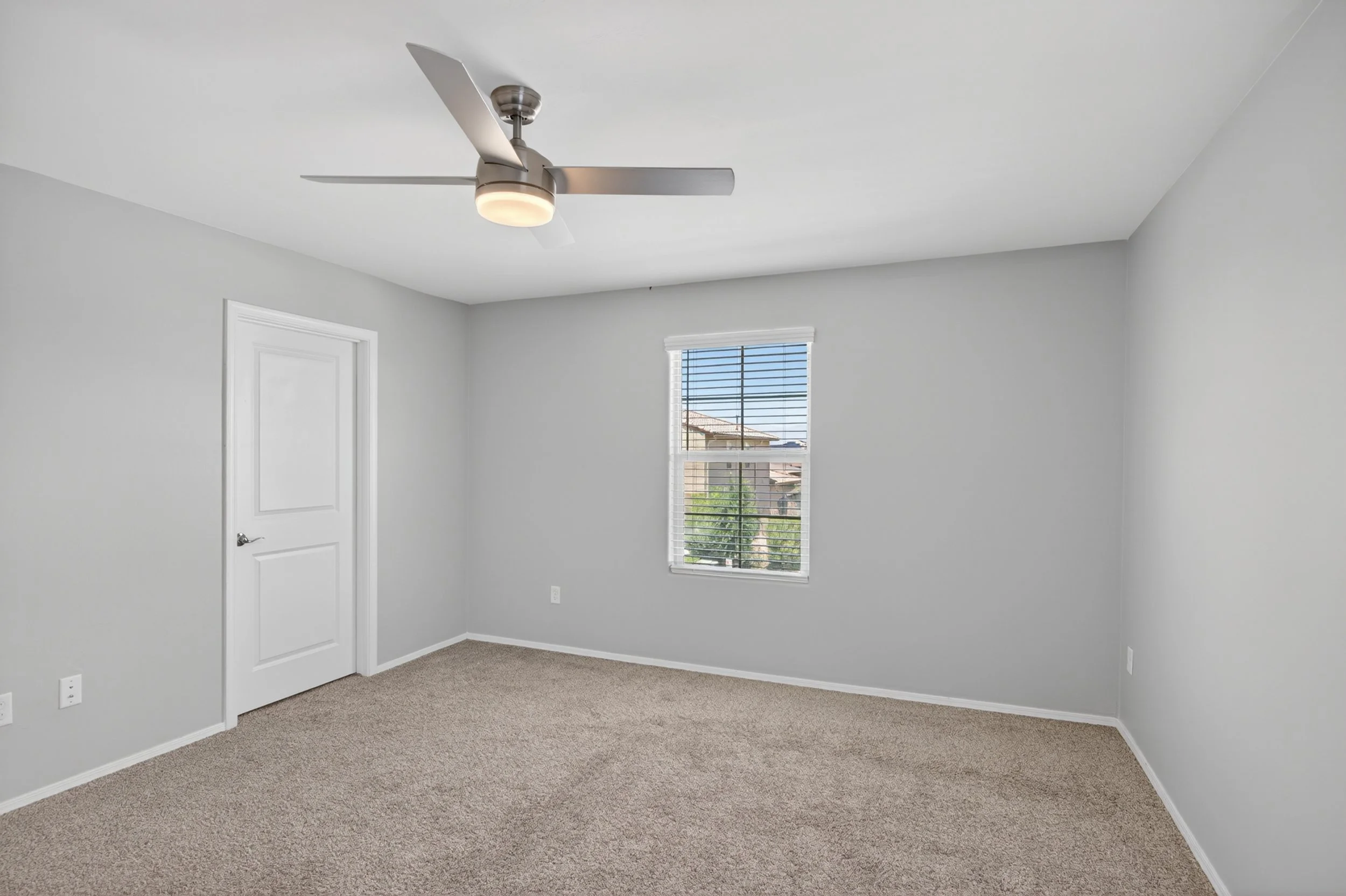 30 Bedroom 3 photo a.jpg
