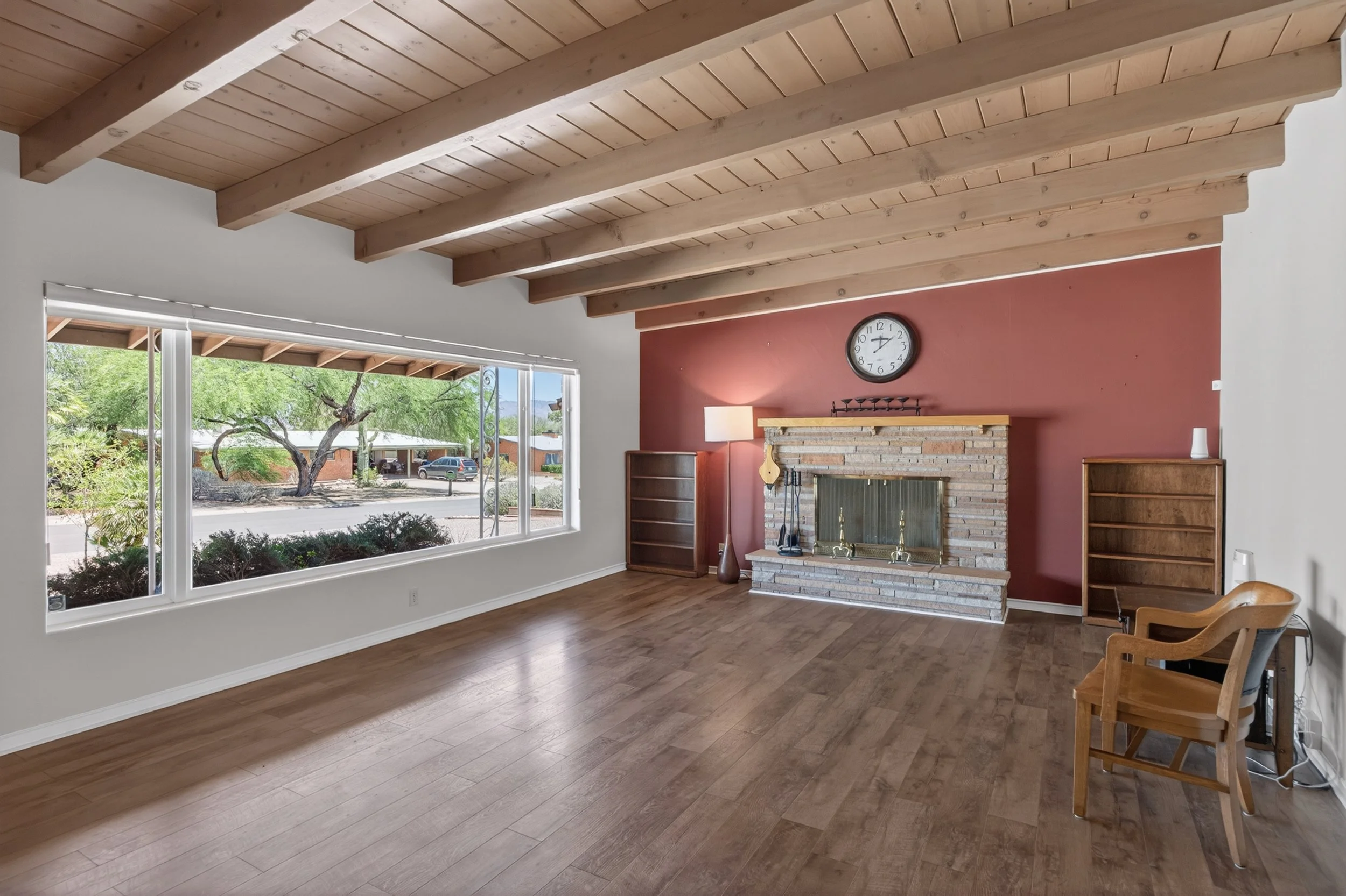 10 Living Room photo b.jpg