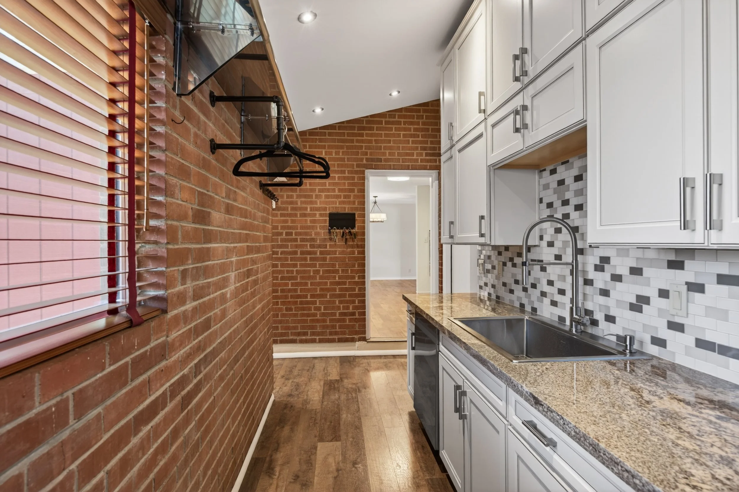 30 Laundry:Utility Room photo c.jpg