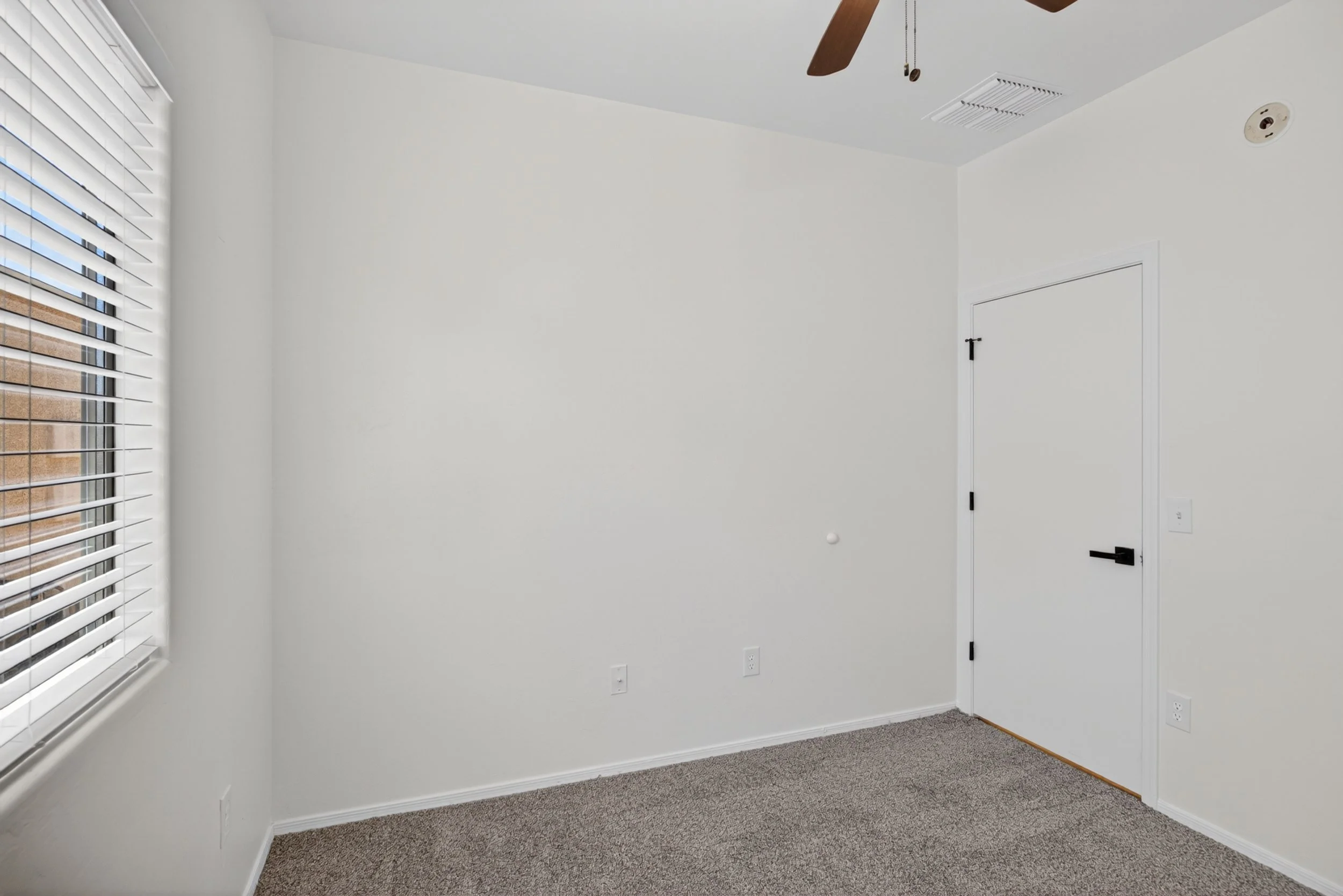 12 Bedroom 2 photo b.jpg